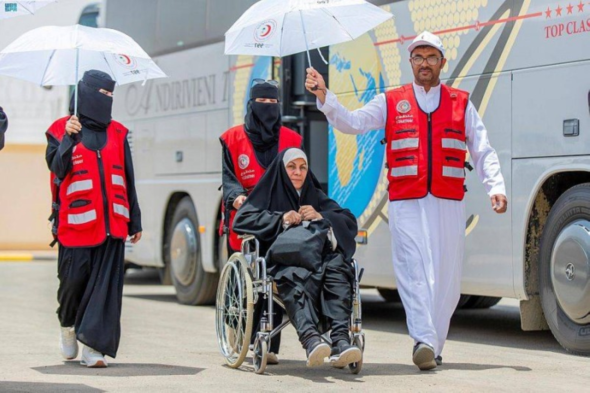 خدمات فريدة يقدمها الهلال الأحمر السعودي للحجاج