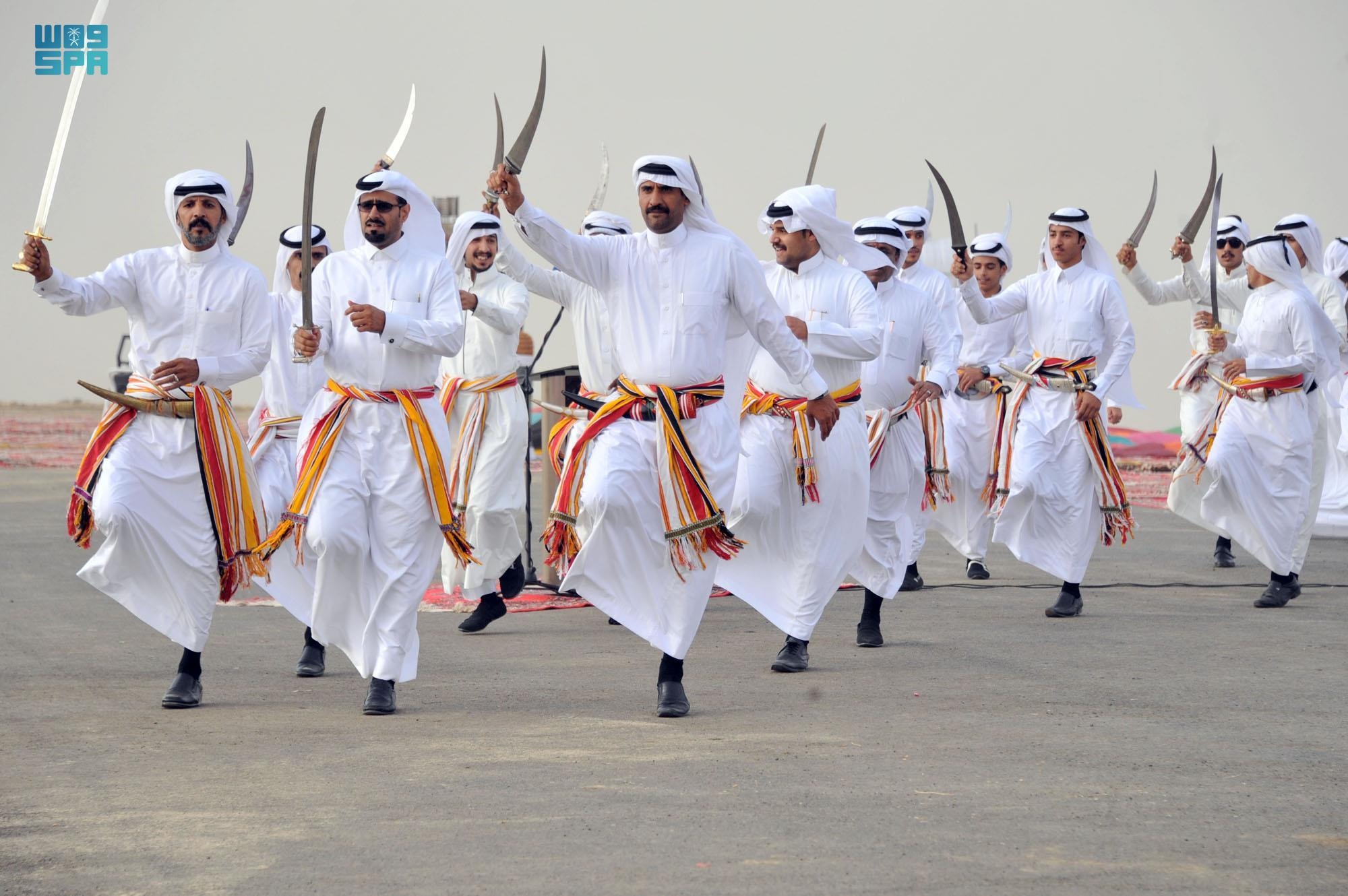 الباحة غنية بفنونها الأدائية الراقصة التي تتوارثها الأجيال