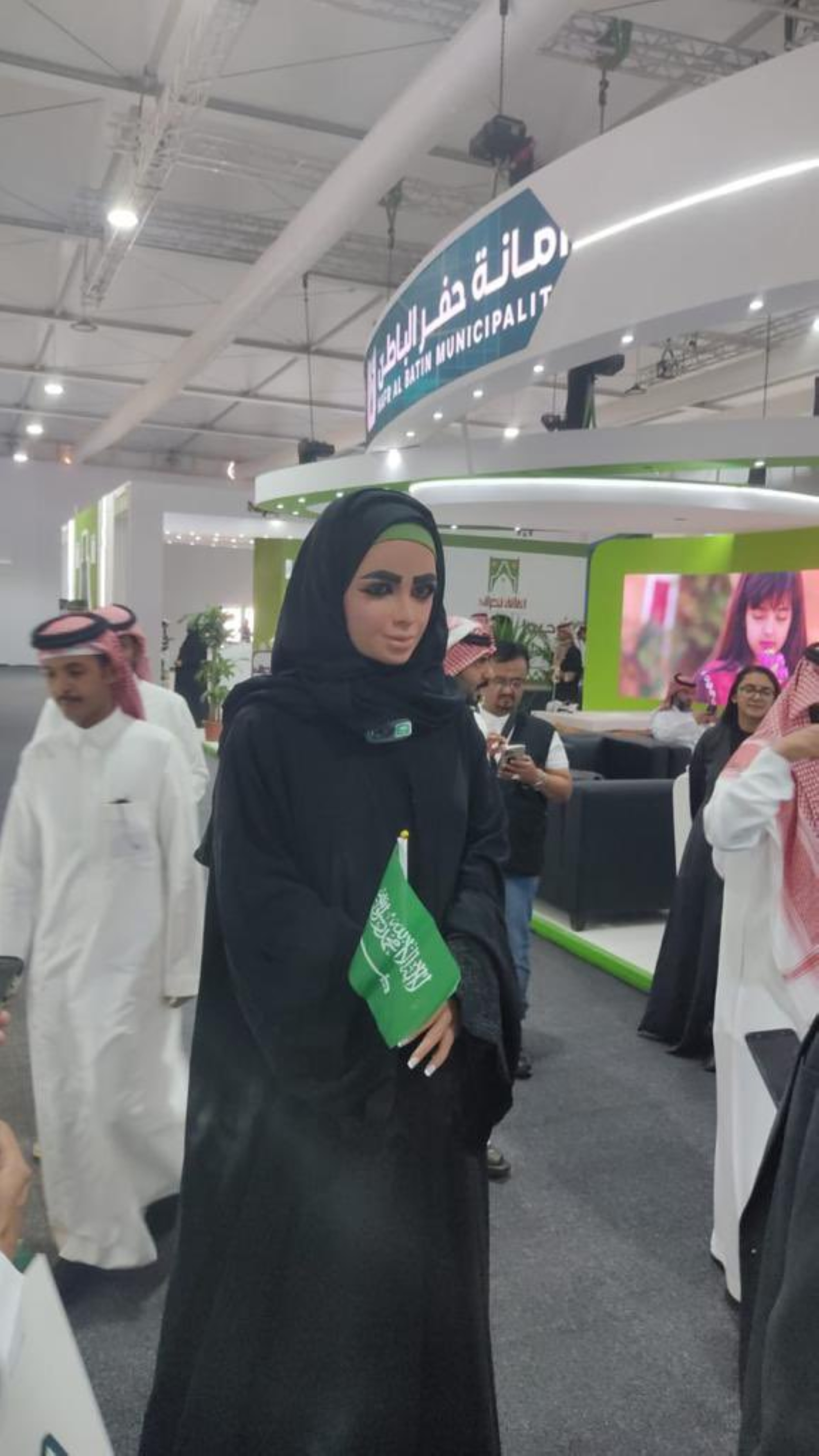 الروبوت "نورة".. لـ"خدمة العملاء"