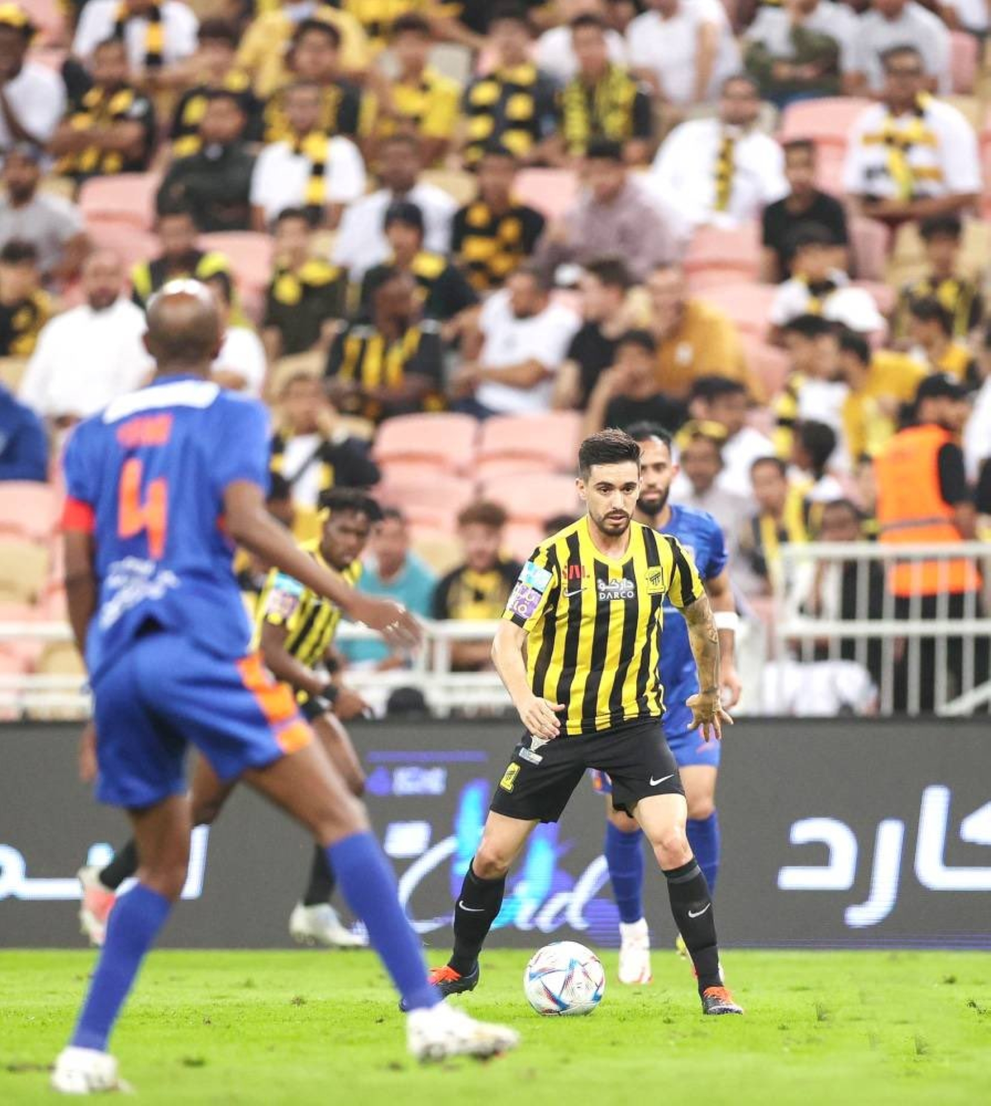 جانب من مباراة سابقة بين الاتحاد والفيحاء 