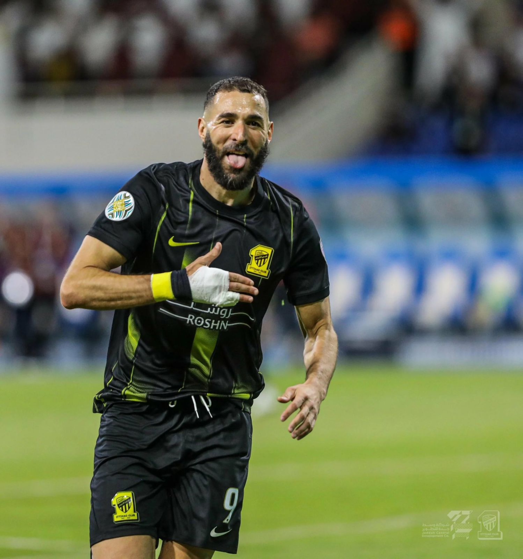 كريم بنزيما لاعب الاتحاد