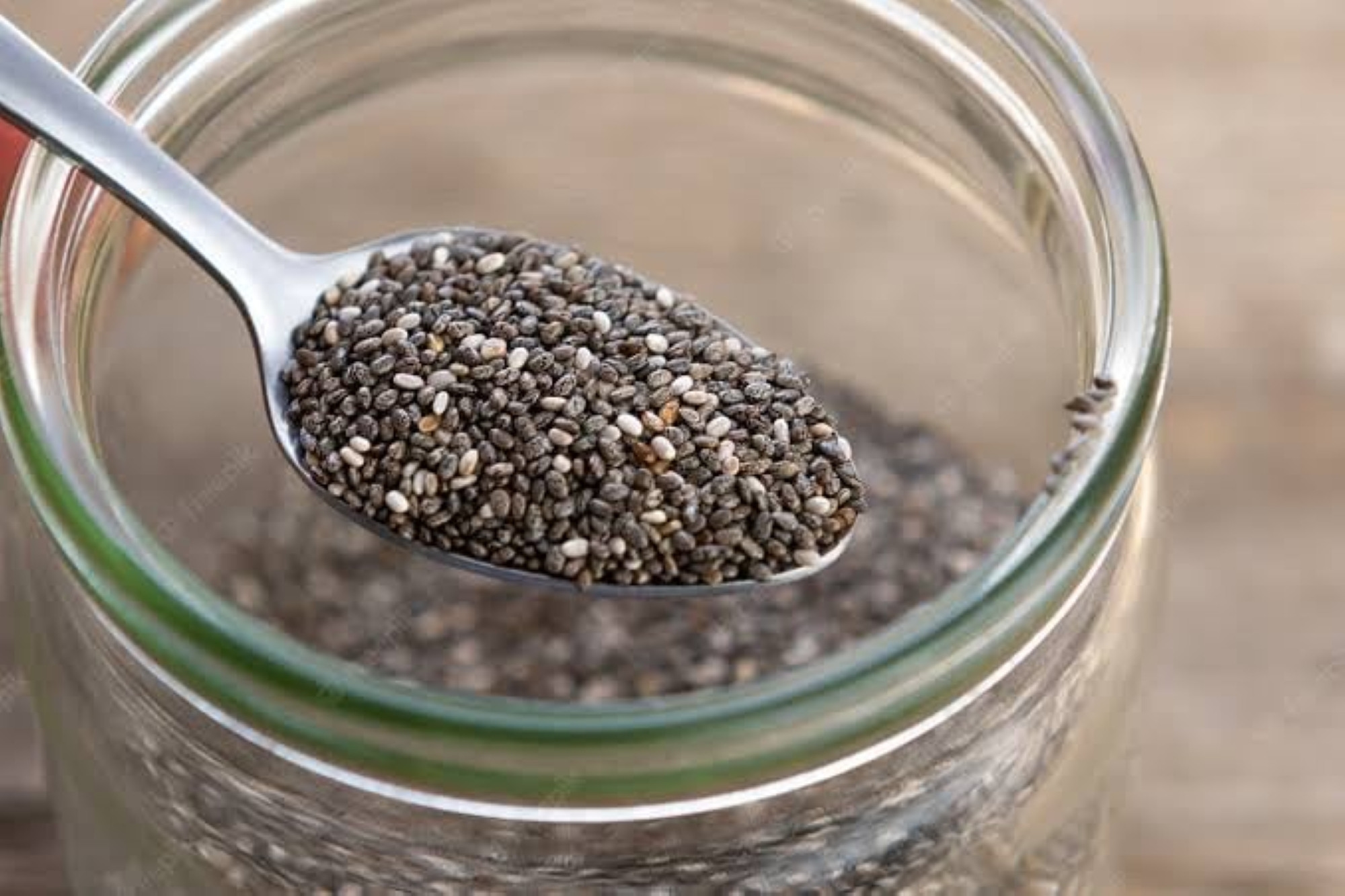 Benefits and Risks of Chia Seeds: How to Eat and Potential Side Effects ...