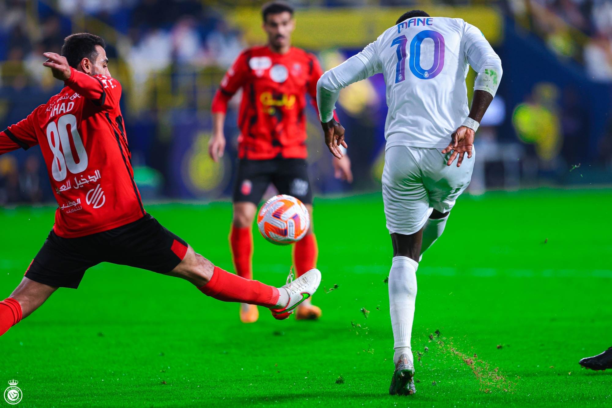 ساديو ماني لاعب النصر خلال مباراة الرياض