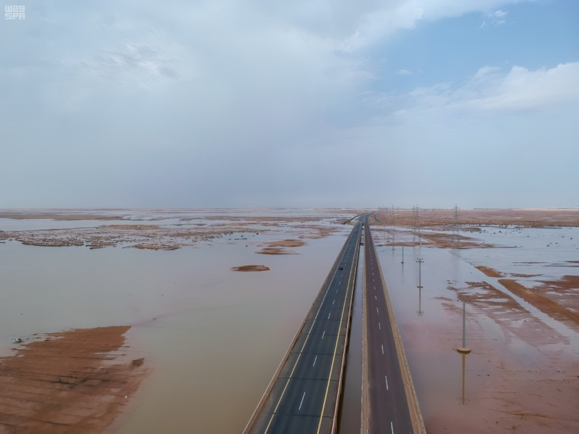 يوثق أهالي القصيم جريان الوادي سنوياً
