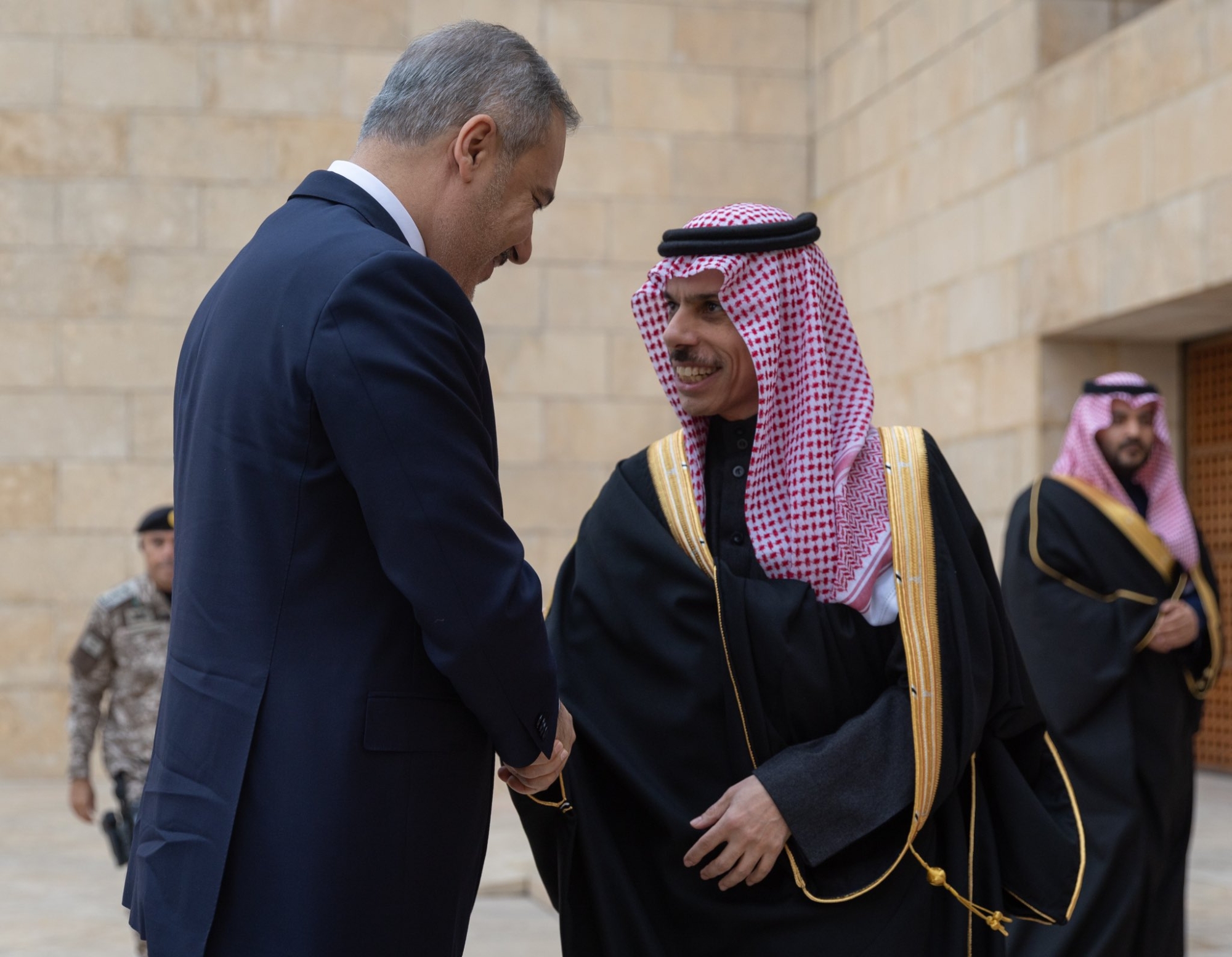 وزير الخارجية يستقبل نظيره التركي هاكان فيدان