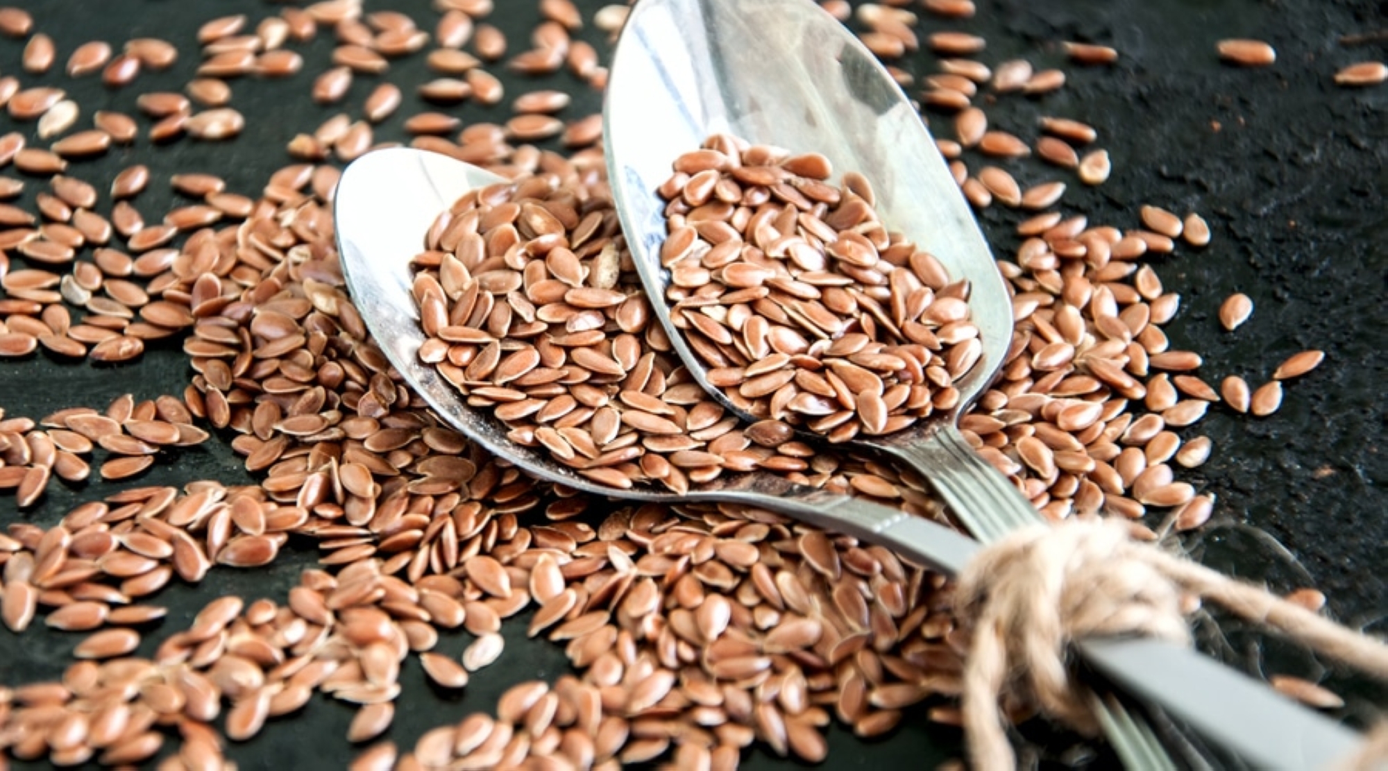 تشمل الفوائد المساعدة في تنظيم مستويات السكر في الدم