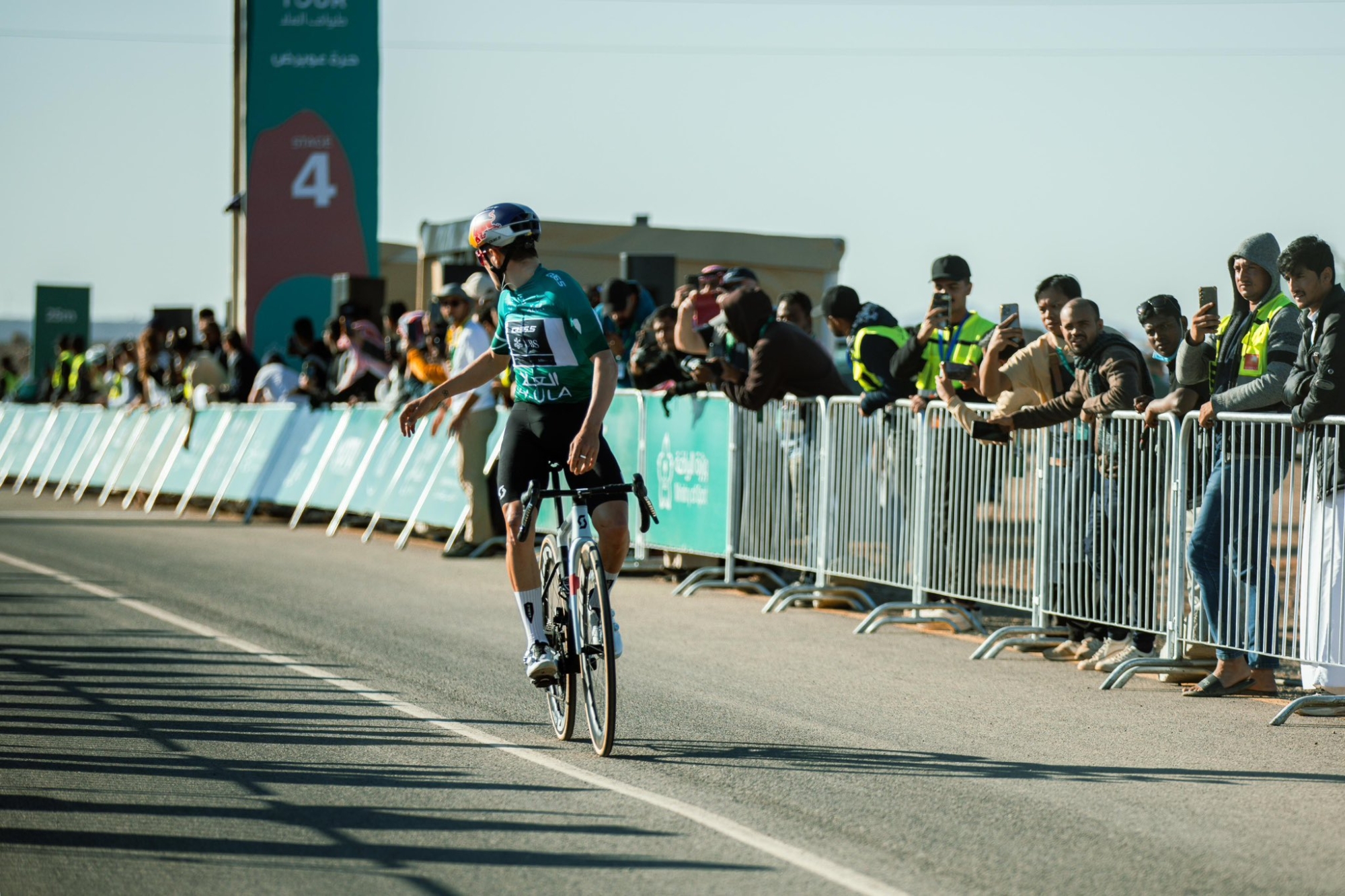 "بيدكوك" يحصد أفضلية المرحلة الرابعة في طواف العلا 2025