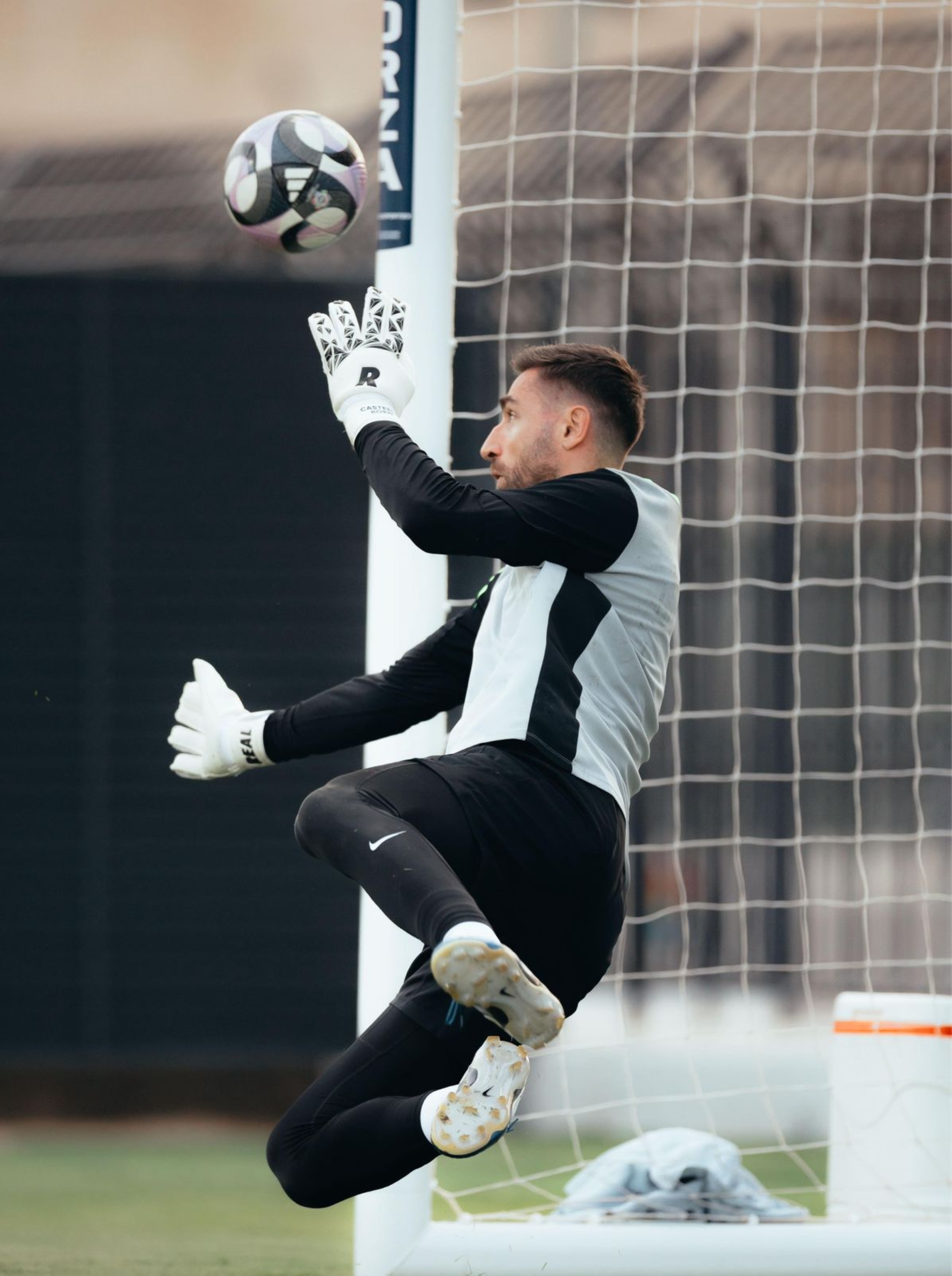 جانب من تدريبات نادي القادسية 