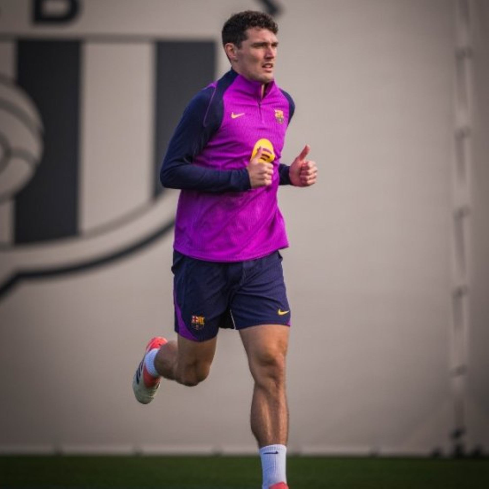 الدنماركي أندرياس كريستنسن