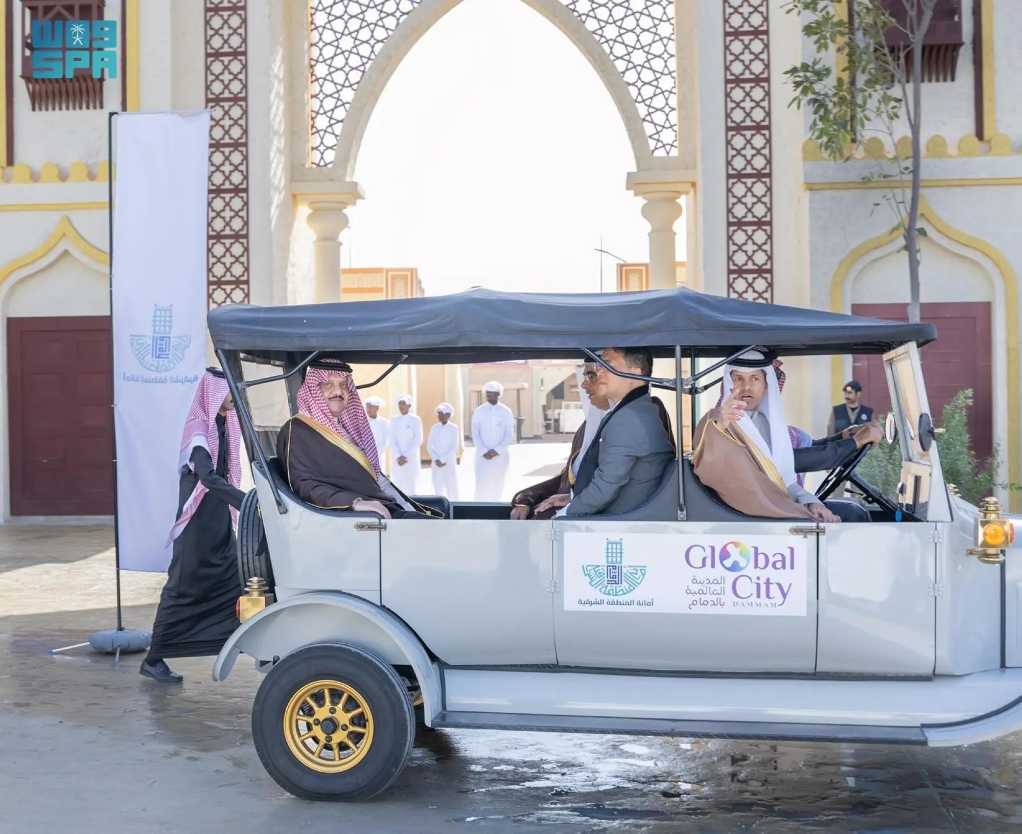  مشروع المدينة العالمية يتميز بطابع ثقافي وترفيهي يجمع بين حضارات دول العالم