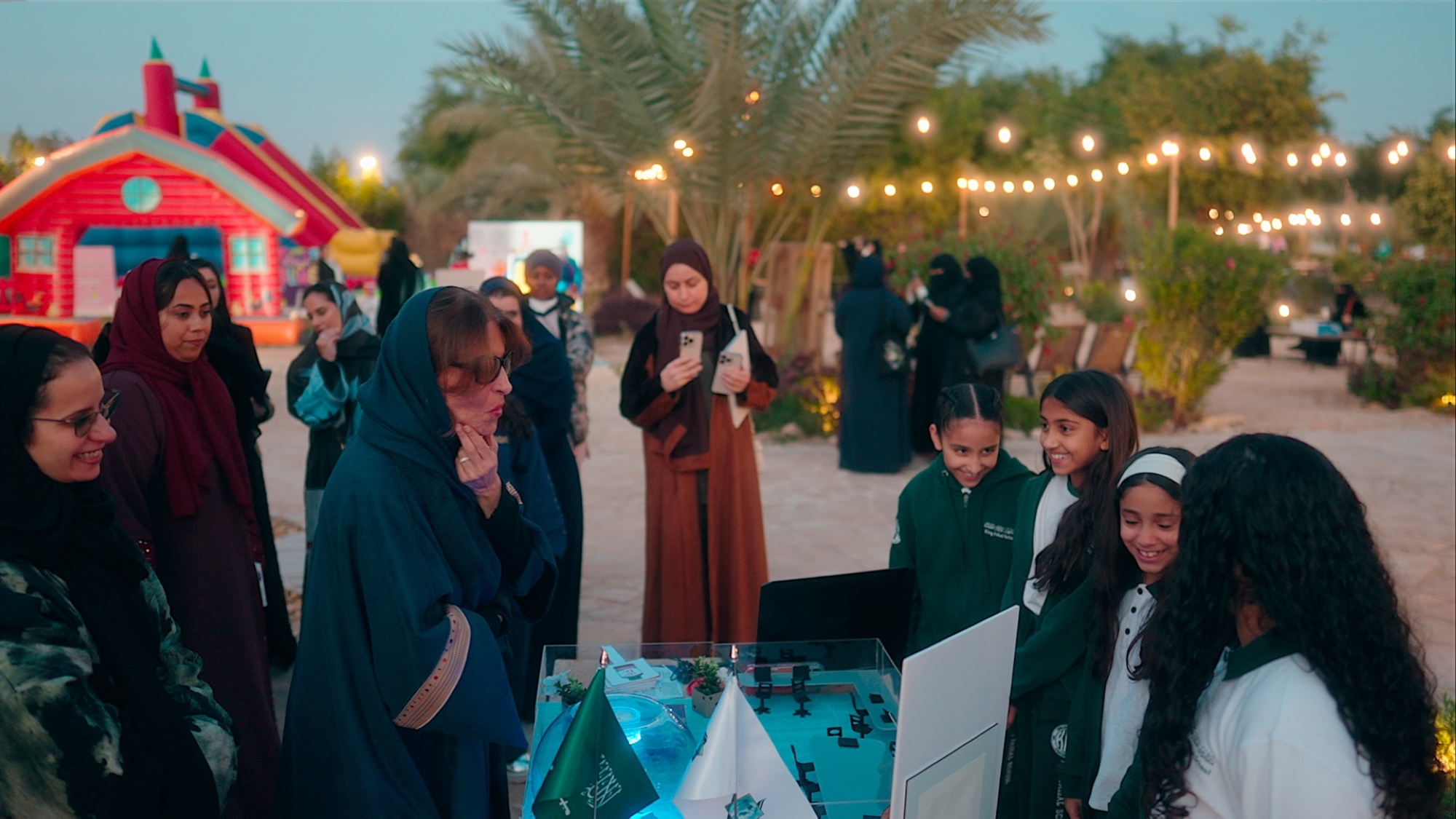 جمعية الزهايمر تستضيف مرضى الزهايمر وأسرهم في رحلات الخير