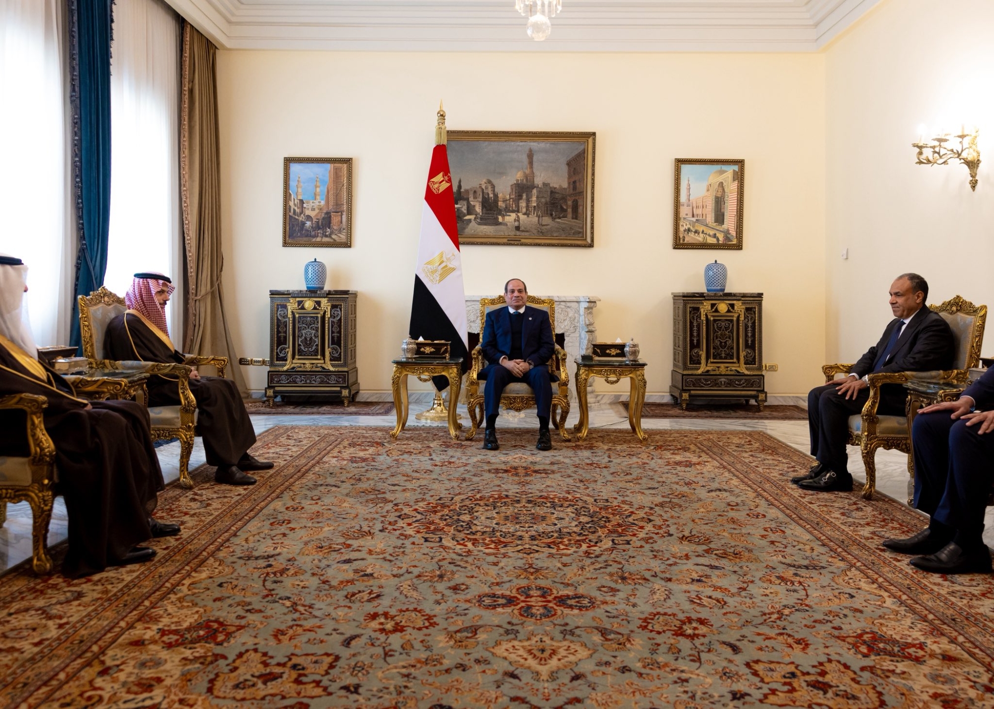 السيسي يستقبل وزير الخارجية في قصر الاتحادية