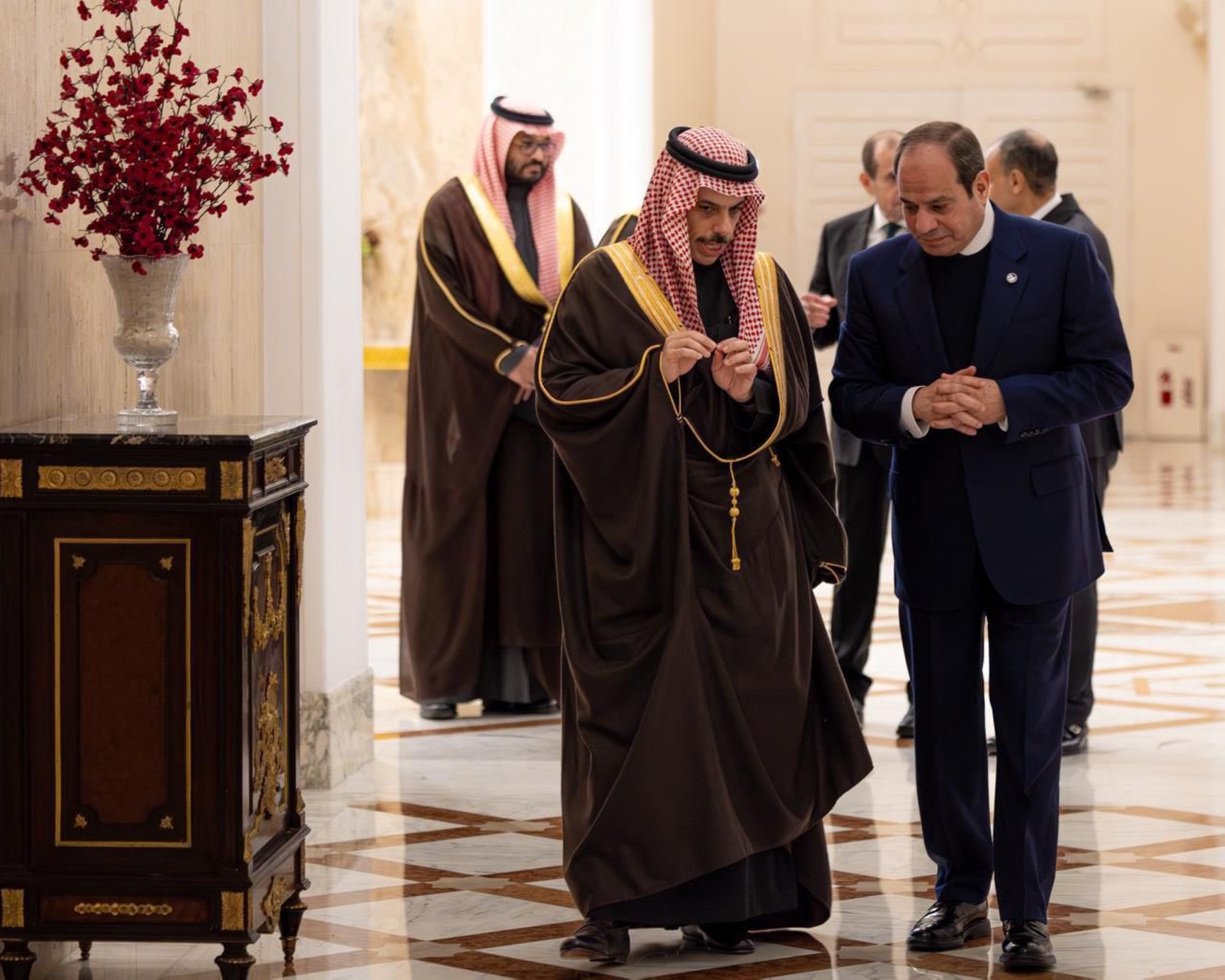 السيسي يستقبل وزير الخارجية في قصر الاتحادية