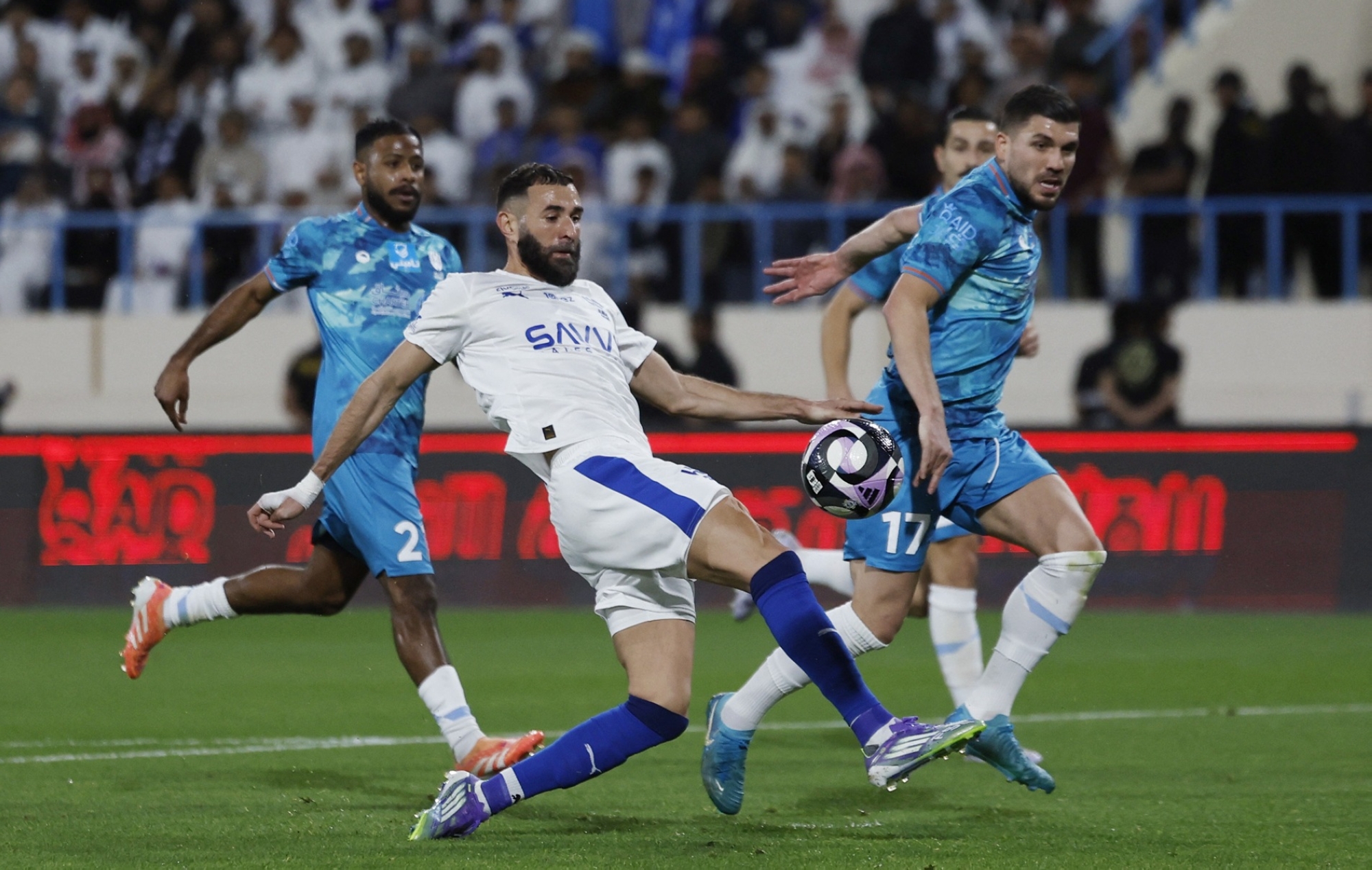 الظهور الأول لكريم بنزيما مع الهلال