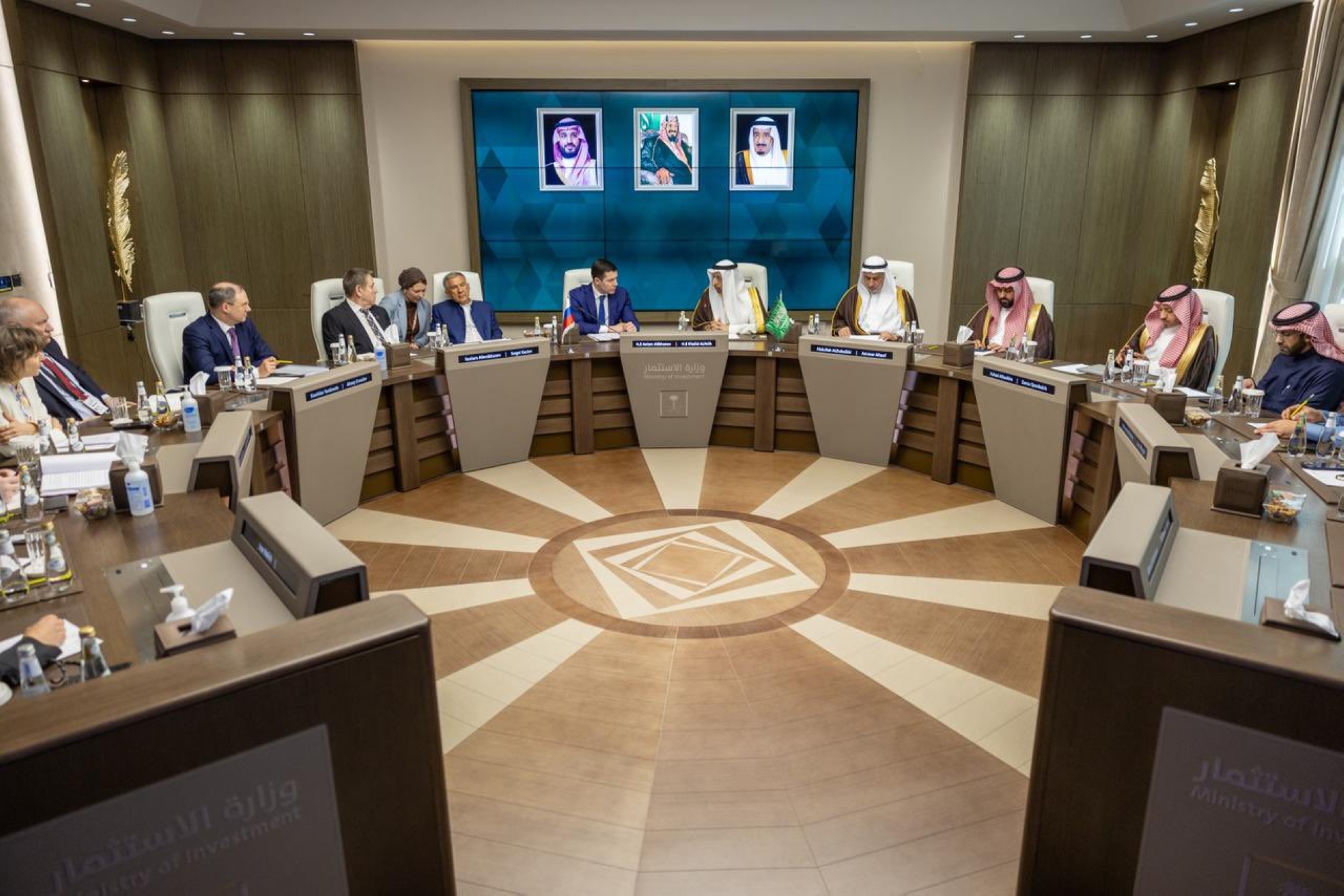 اللقاء أكد أهمية استمرار التنسيق المشترك لتحقيق مستهدفات النمو في القطاعات الحيوية الواعدة