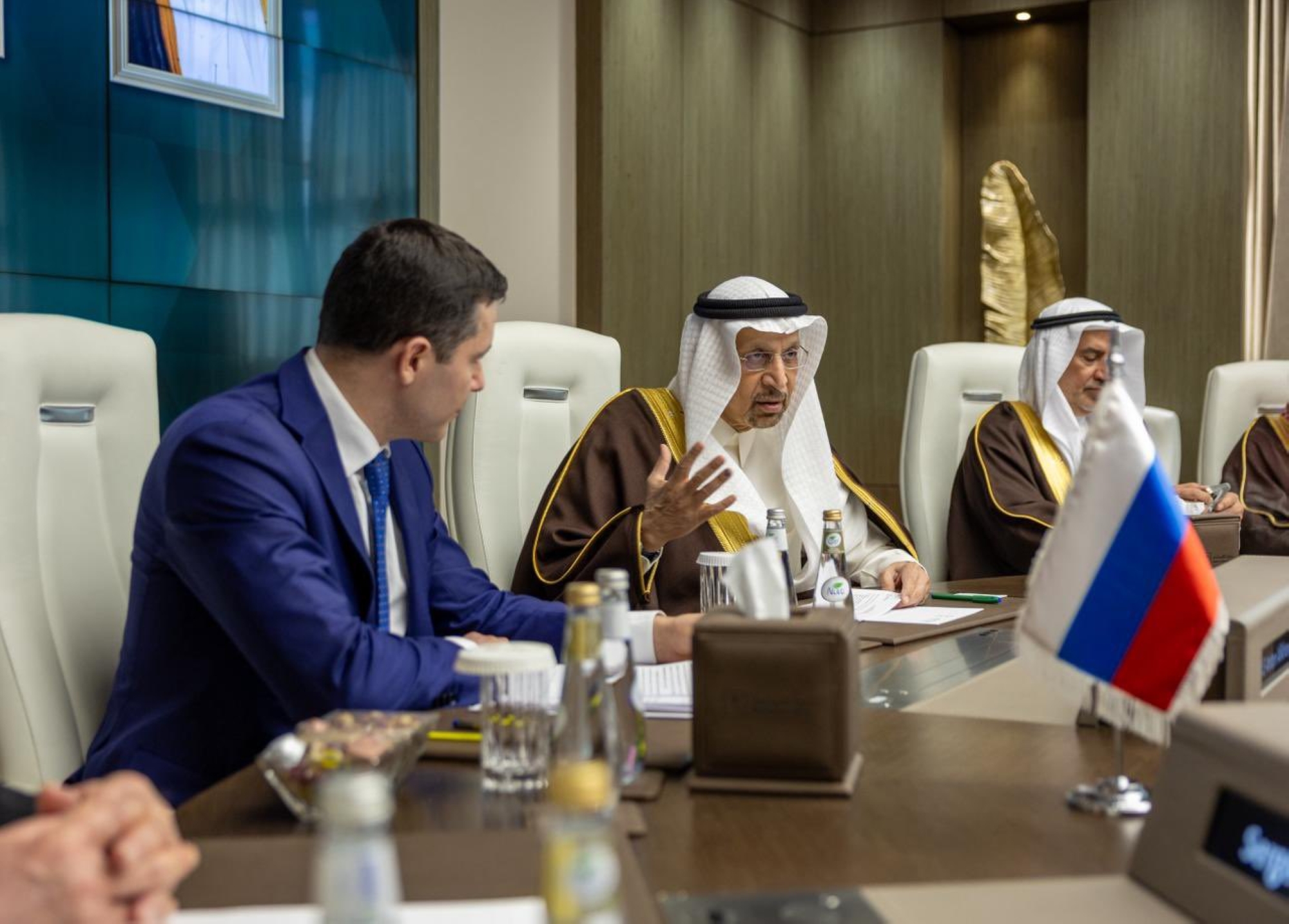 اللقاء أكد أهمية استمرار التنسيق المشترك لتحقيق مستهدفات النمو في القطاعات الحيوية الواعدة