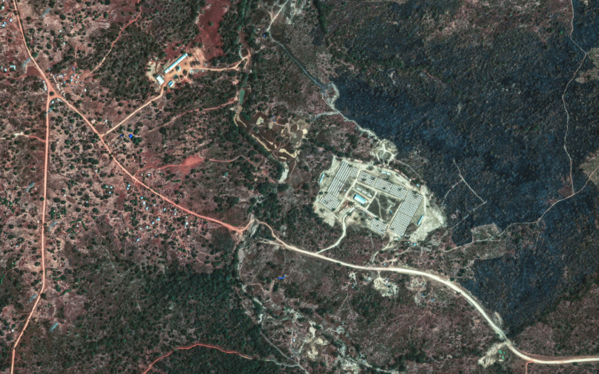 تشير صور الأقمار الصناعية إلى أن النشاط تزايد في أكتوبر 2025 في المعسكر