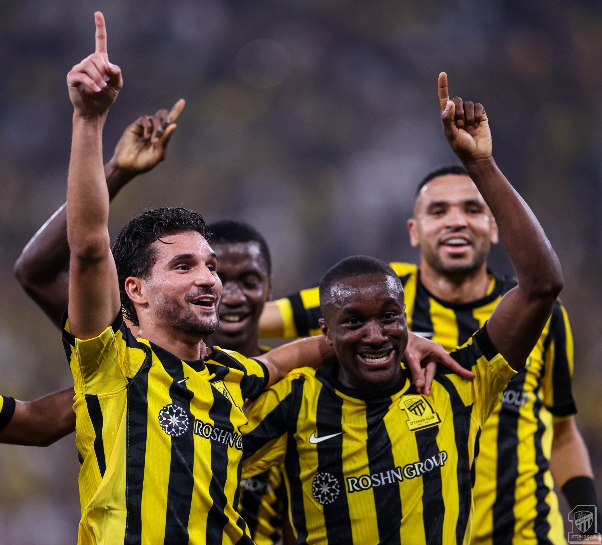 حسام عوار وموسى ديابي 