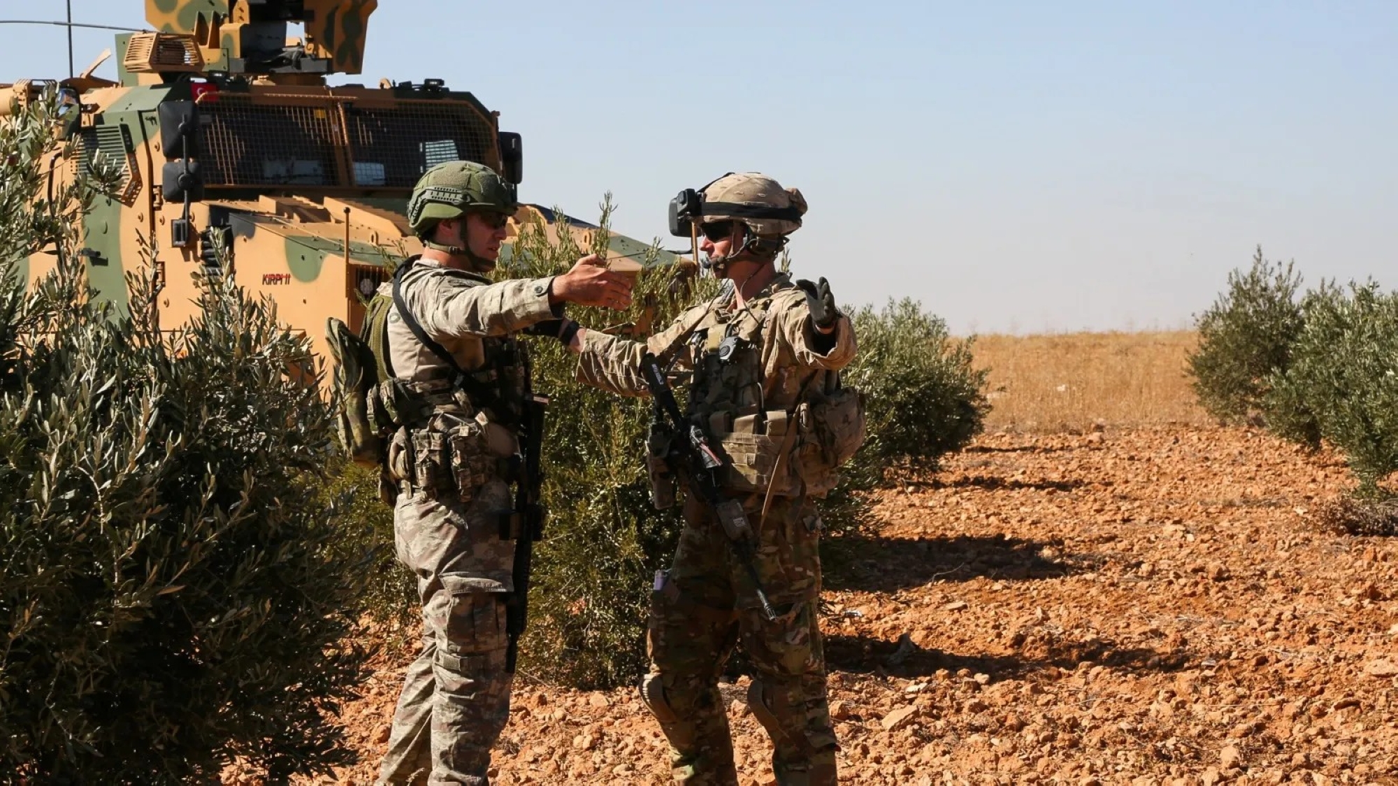 يأتي هذا التطور في ظل استمرار العمليات الأمنية التي تنفذها السلطات السورية 