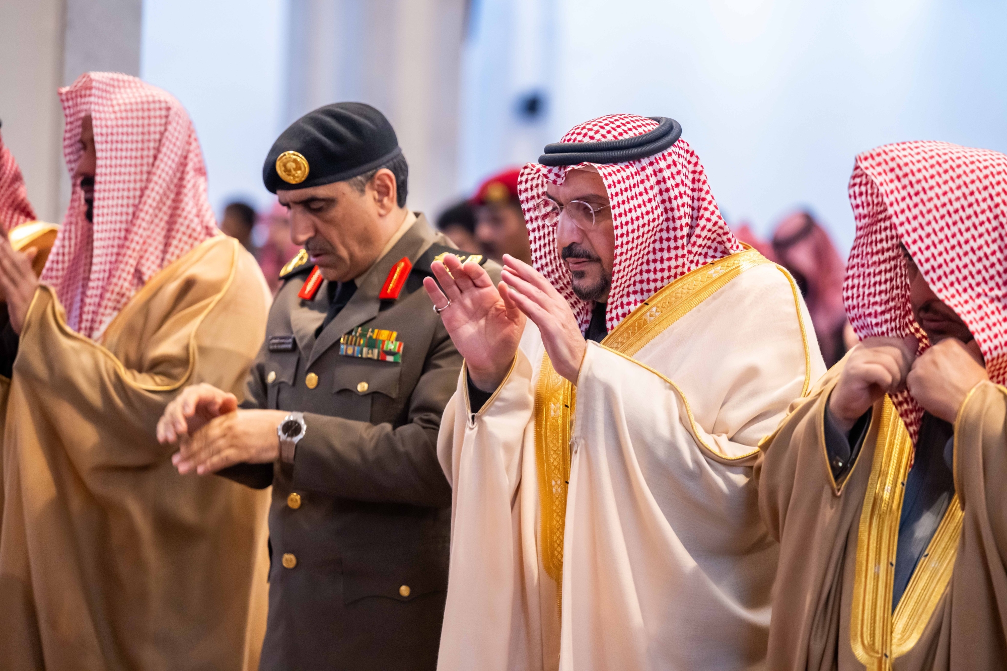 جموع المصلين يؤدون صلاة الاستسقاء بمختلف مناطق المملكة