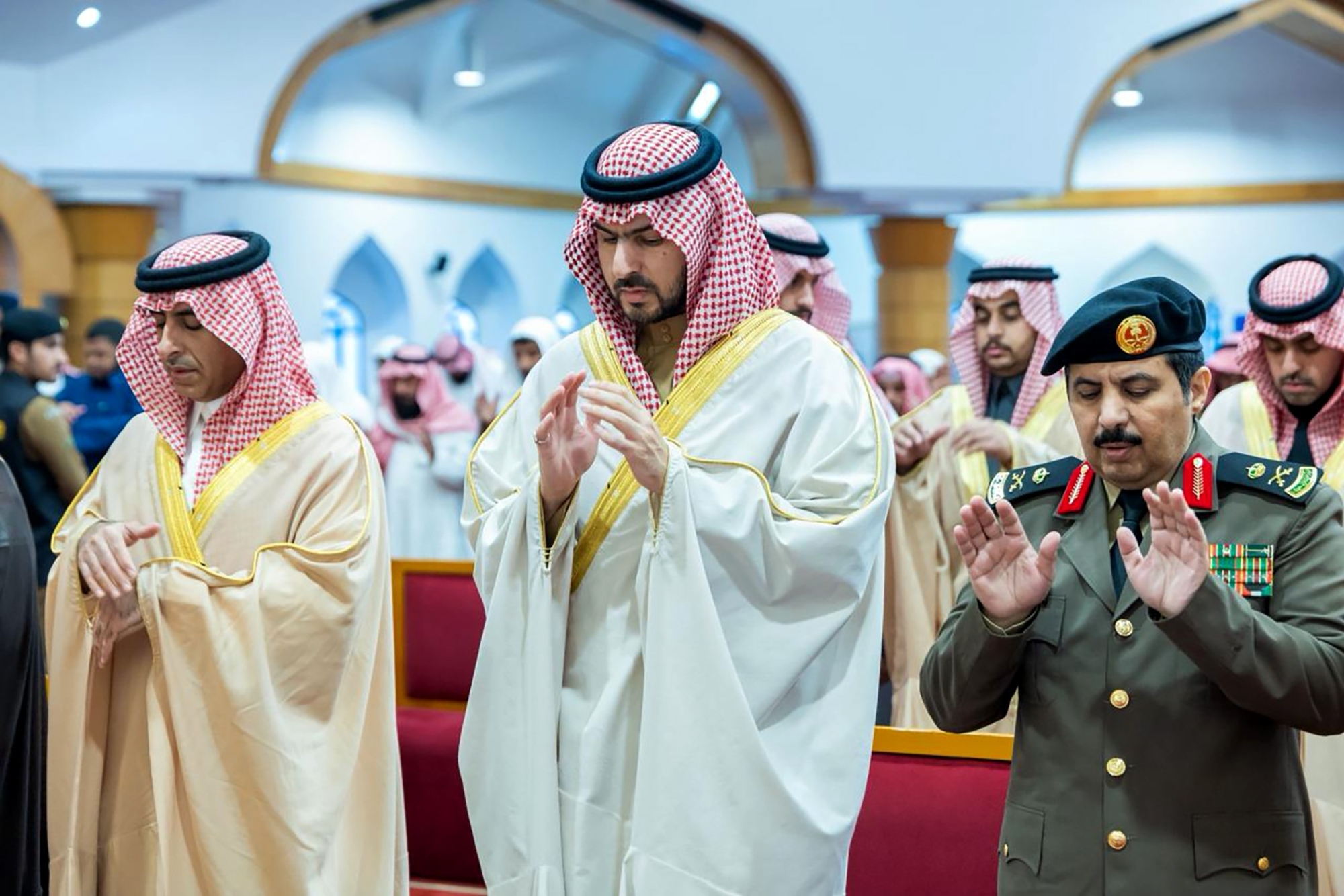 جموع المصلين يؤدون صلاة الاستسقاء بمختلف مناطق المملكة