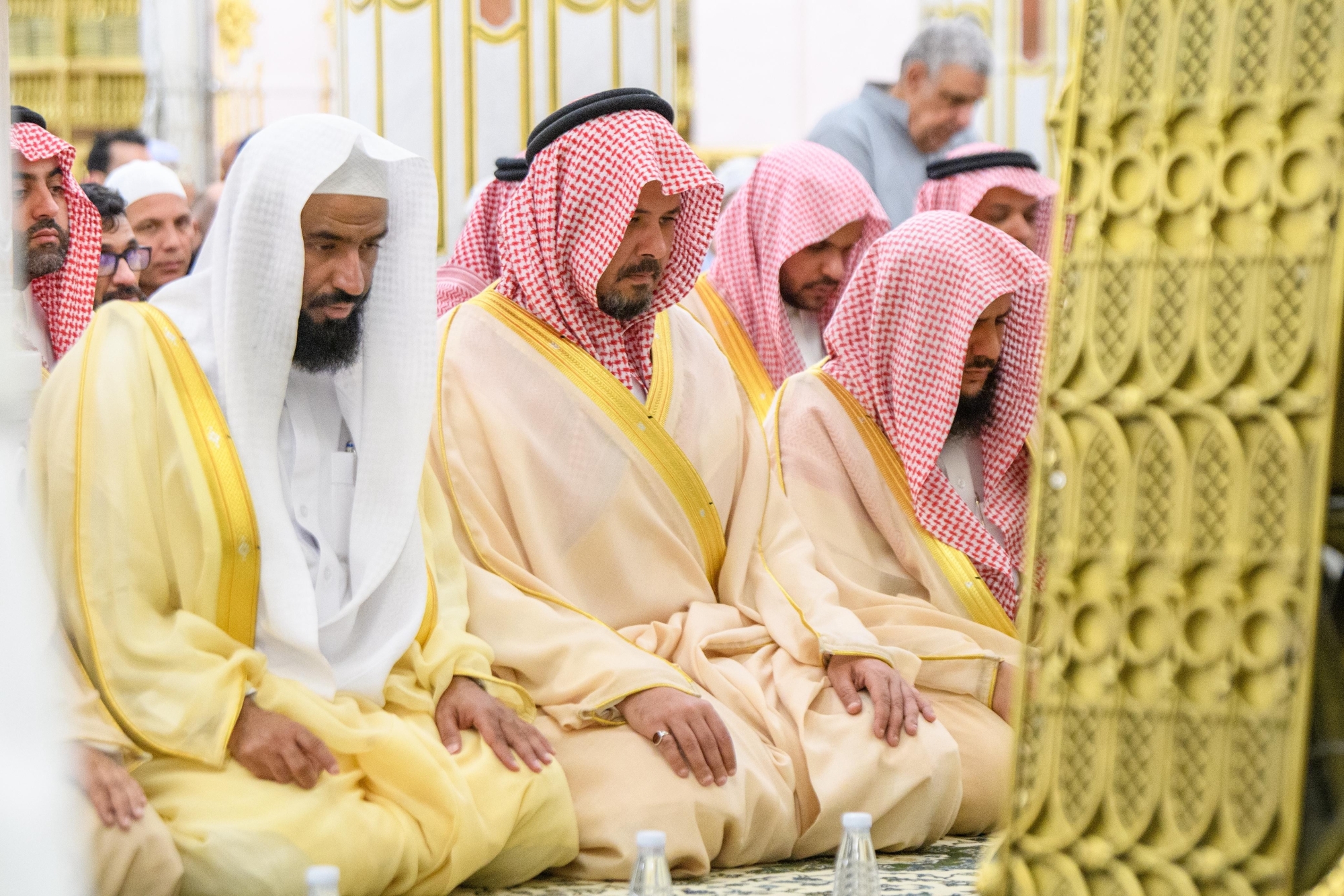 المصلون يؤدون صلاة الاستسقاء في الحرمين الشريفين