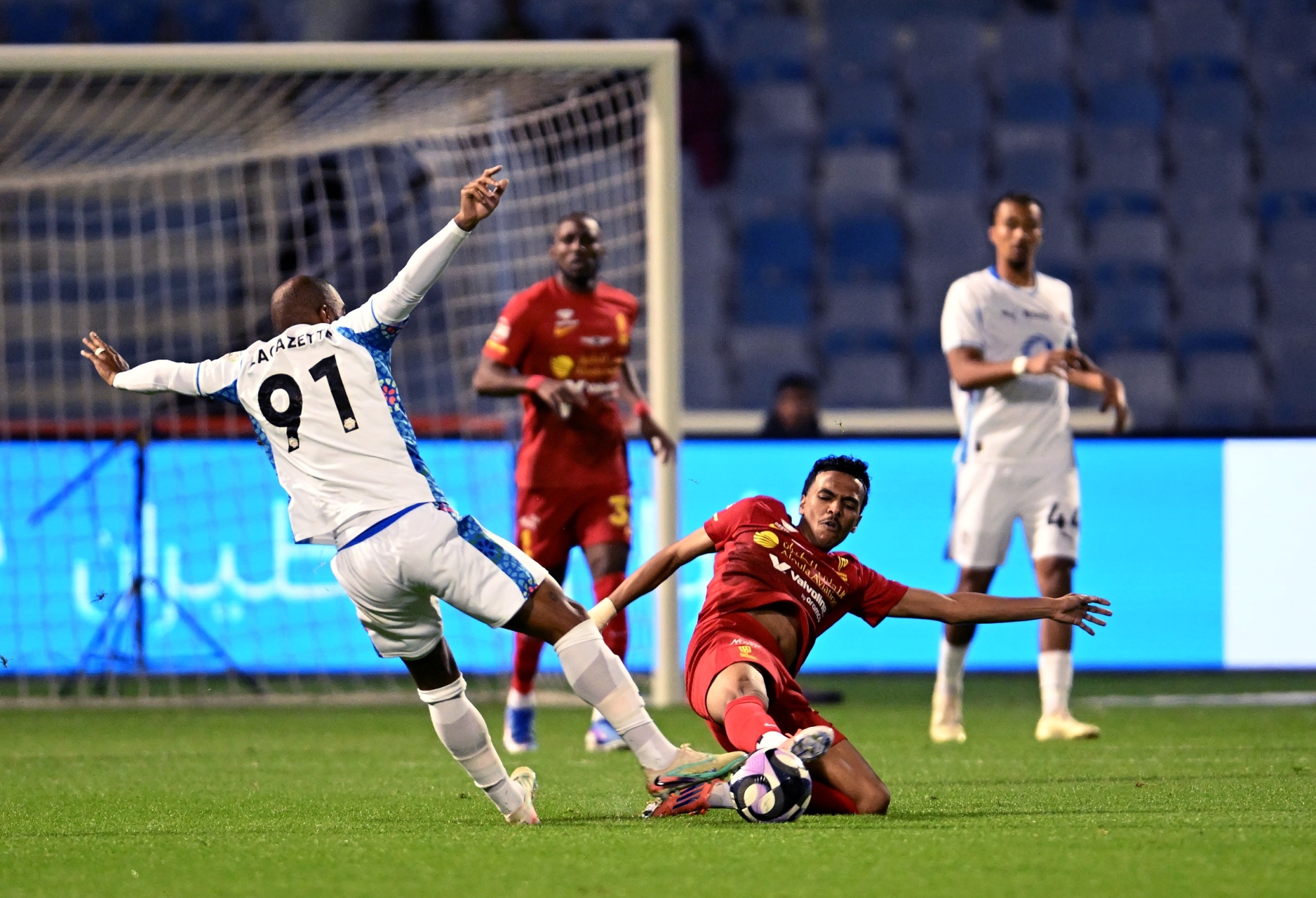 القادسية أمام نيوم 