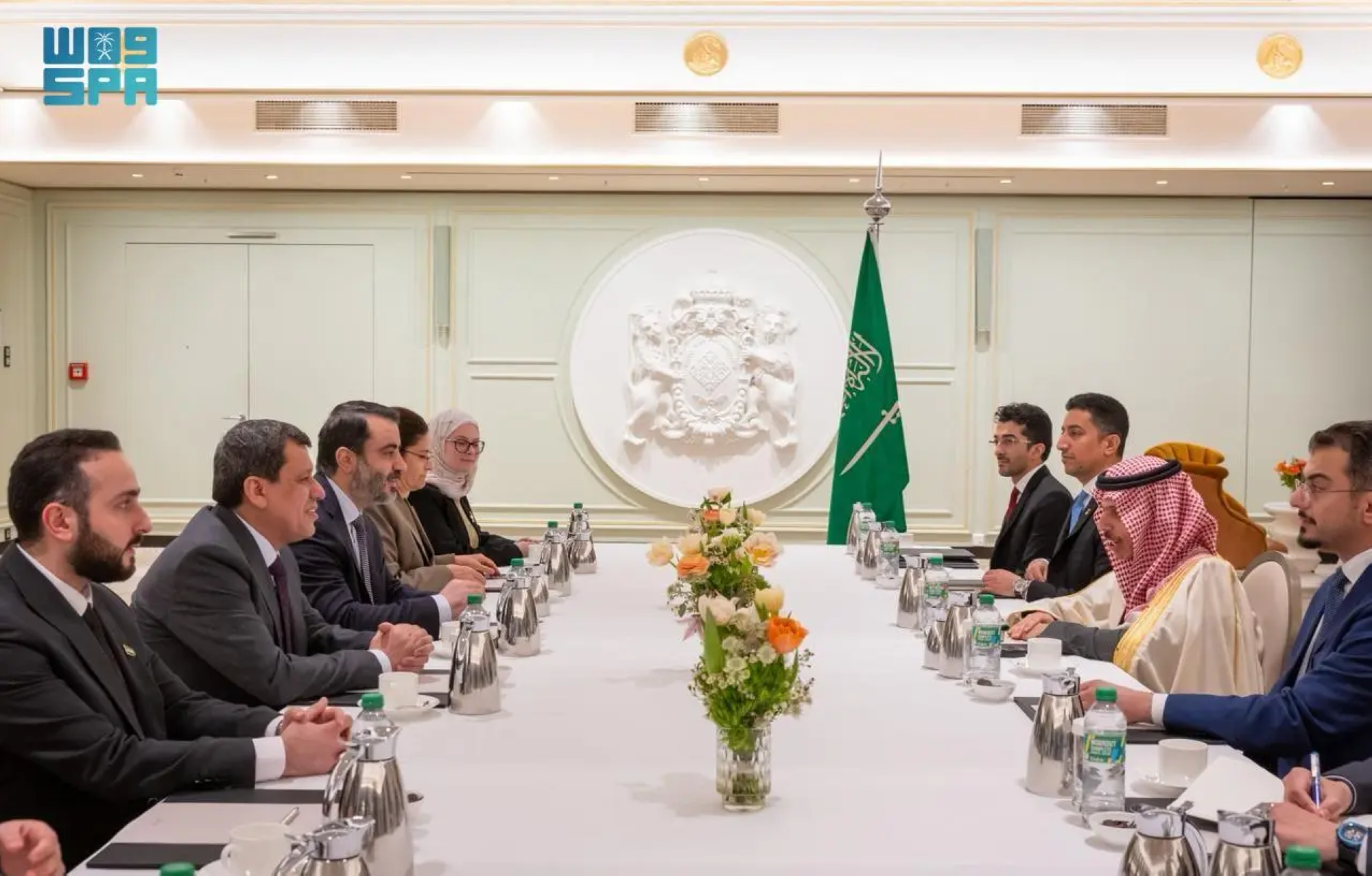  استعراض العلاقات الأخوية بين البلدين 