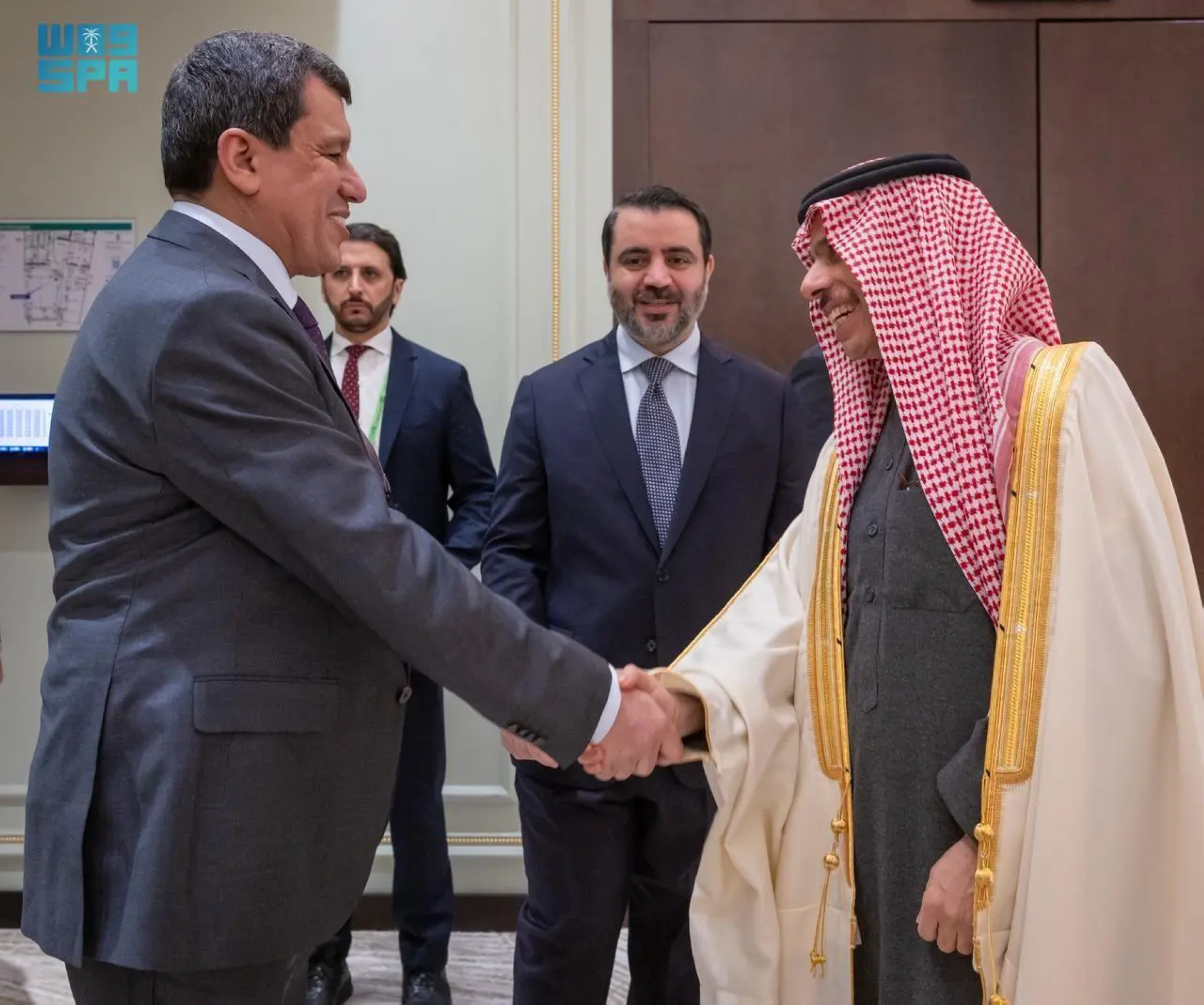 استعراض العلاقات الأخوية بين البلدين