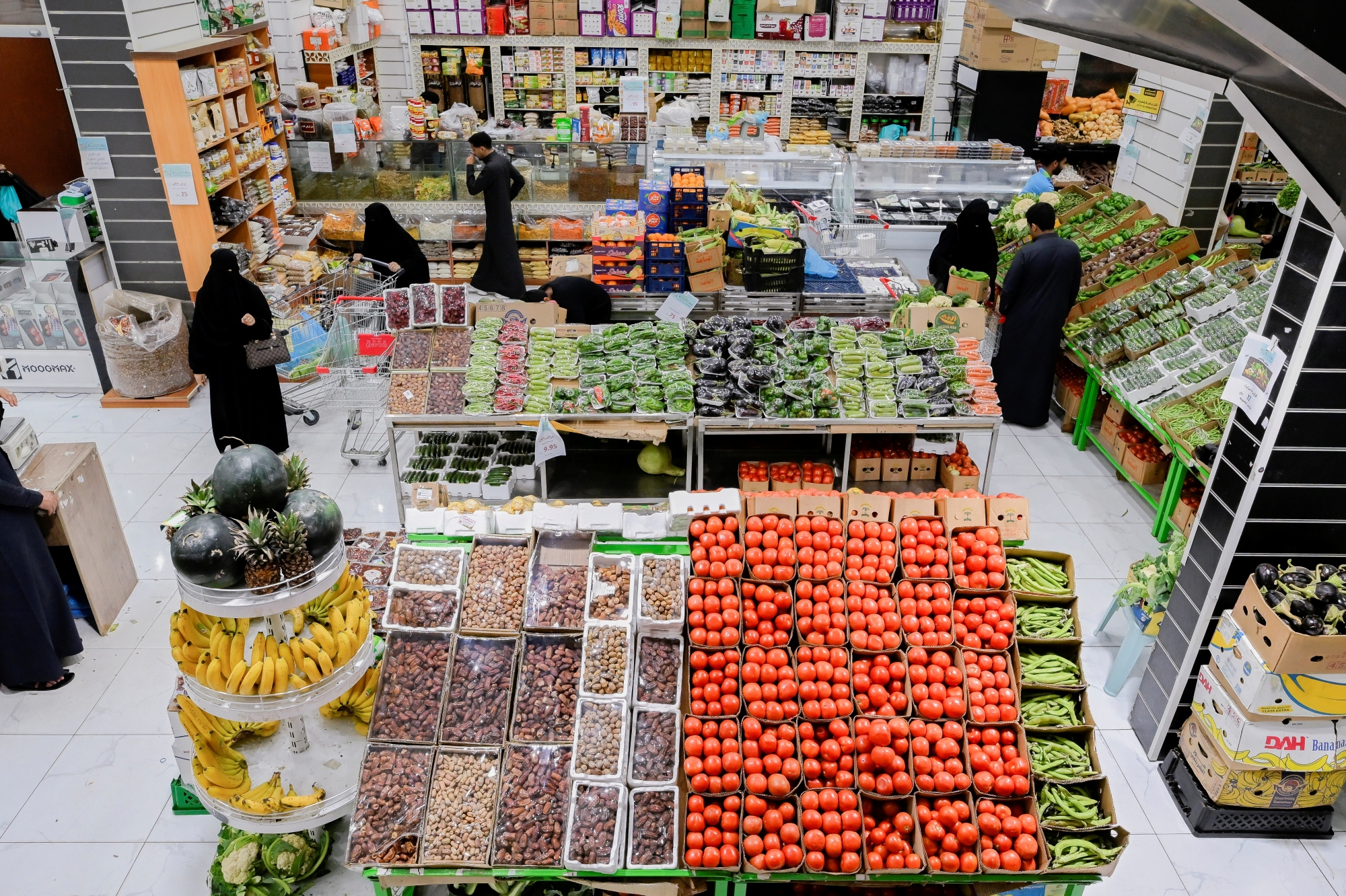 وفرة في المعروض واستقرار في سلاسل الإمداد