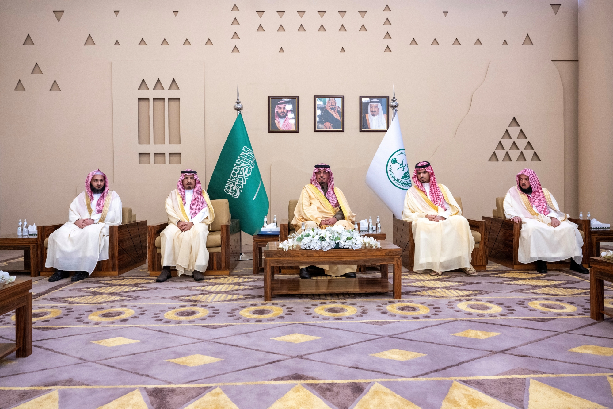 الأمير راكان بن سلمان بن عبدالعزيز يشكر القيادة ويستقبل المهنئين بمناسبة تعيينه محافظًا للدرعية