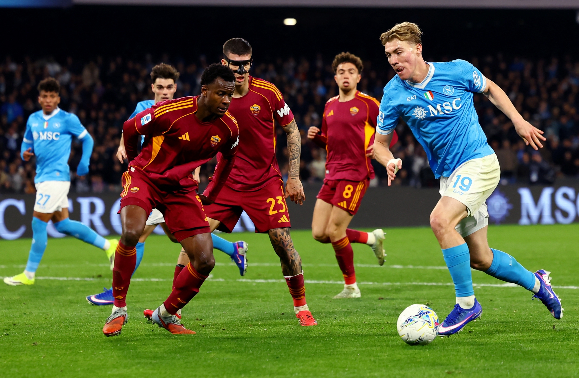 مباراة نابولي وروما في الجولة 25 من الدوري الإيطالي