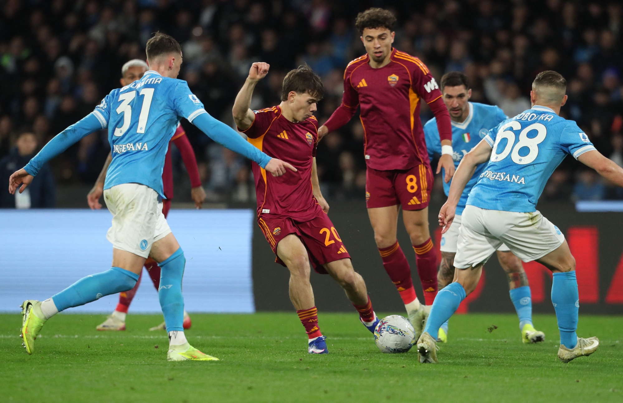 مباراة نابولي وروما في الجولة 25 من الدوري الإيطالي