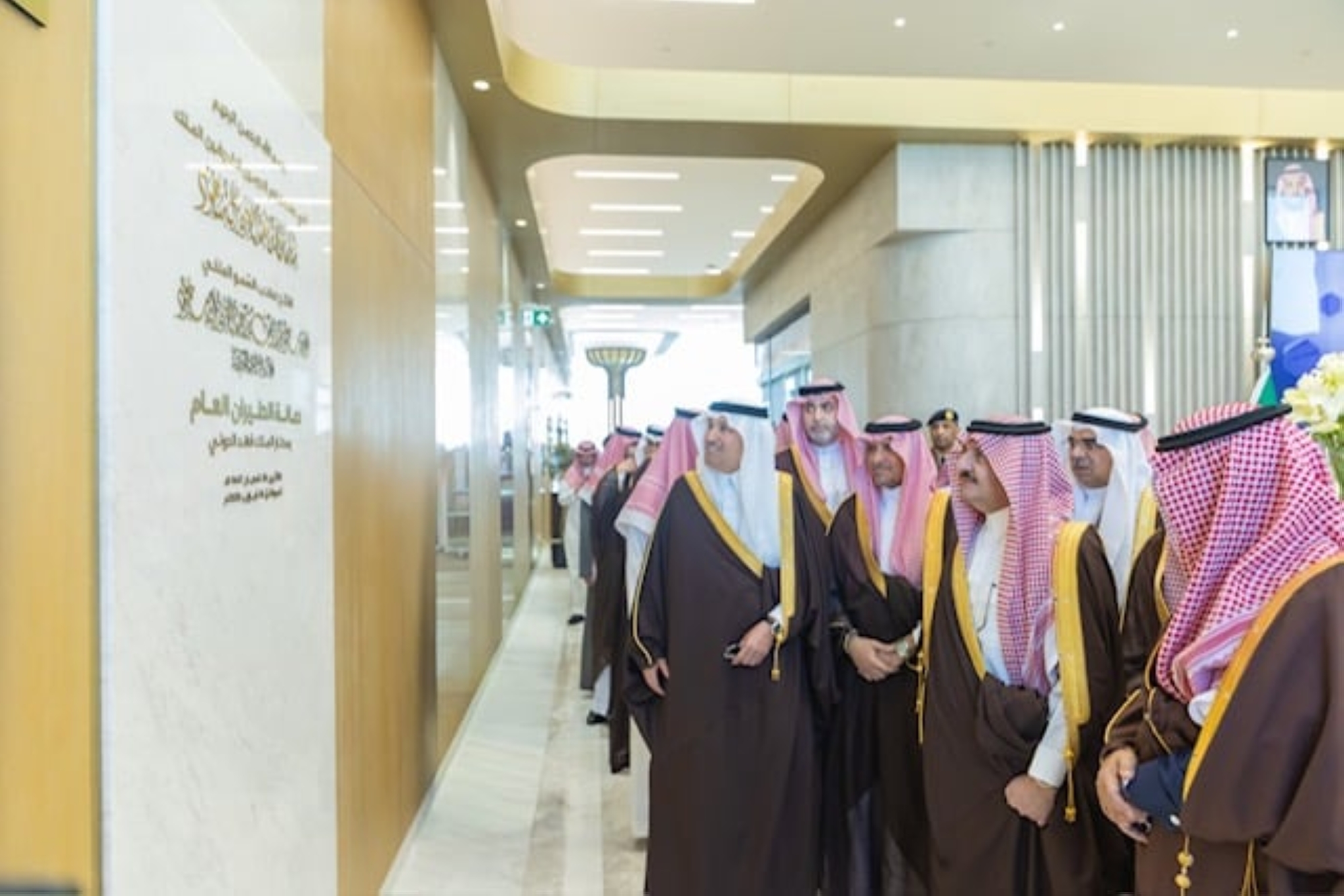 هذه المشاريع التطويرية تمثل خطوة نوعية في تعزيز منظومة الطيران بالمنطقة