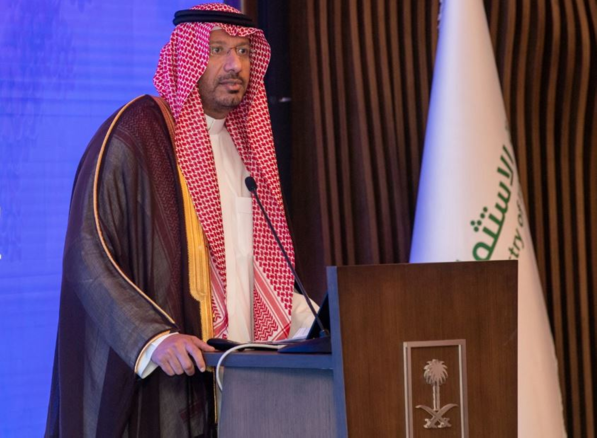 يركز على تطوير برامج رعاية طبية مستقبلية في مجالات الأدوية