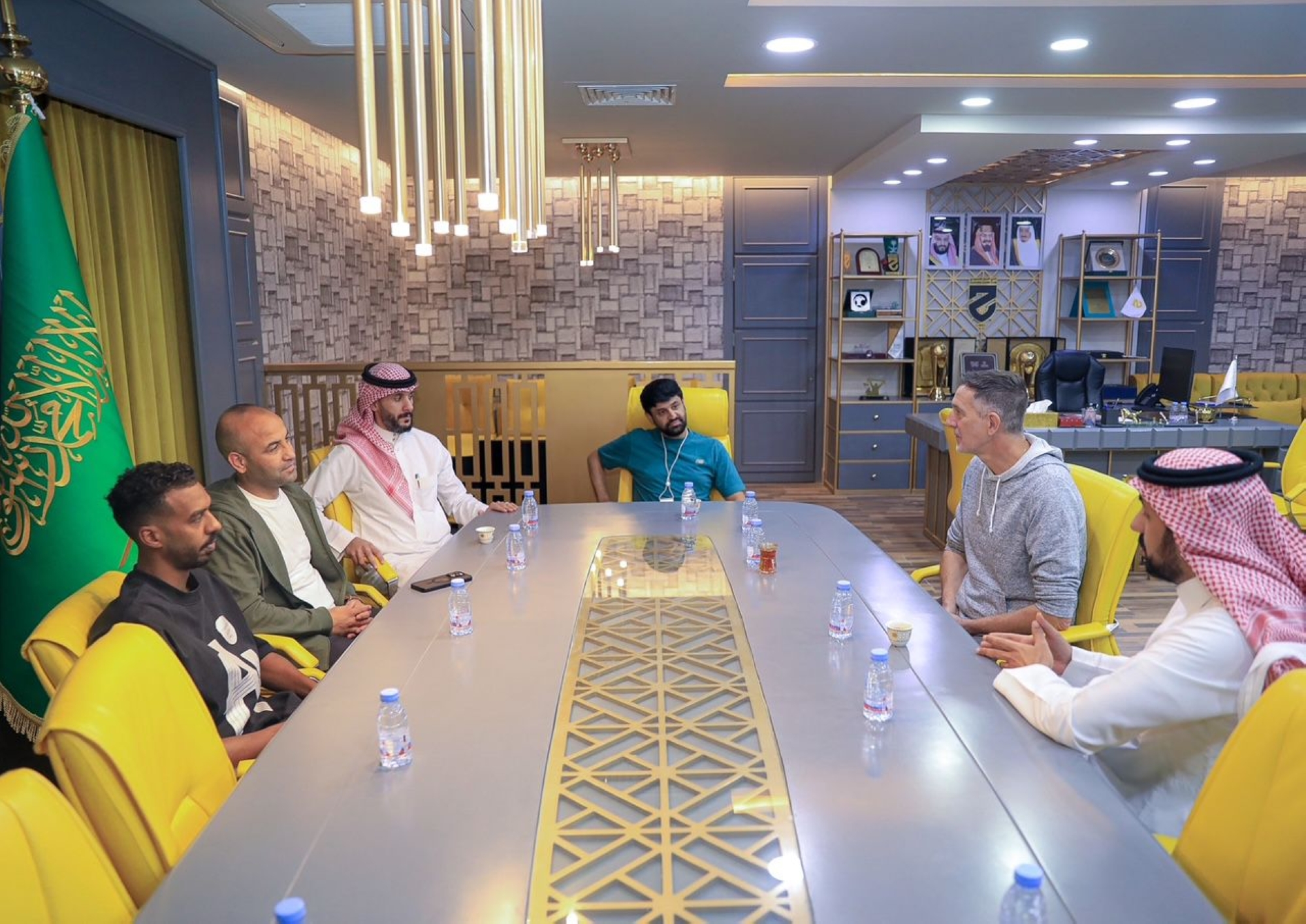 الجهاز الفني المساعد للمنتخب السعودي يواصل زياراته الميدانية