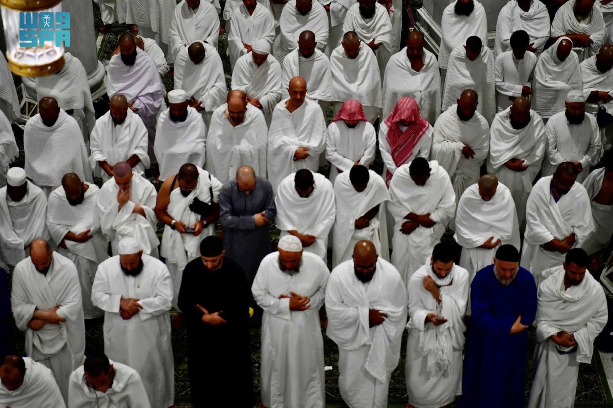  وسط أجواء إيمانية عامرة بالخشوع والسكينة