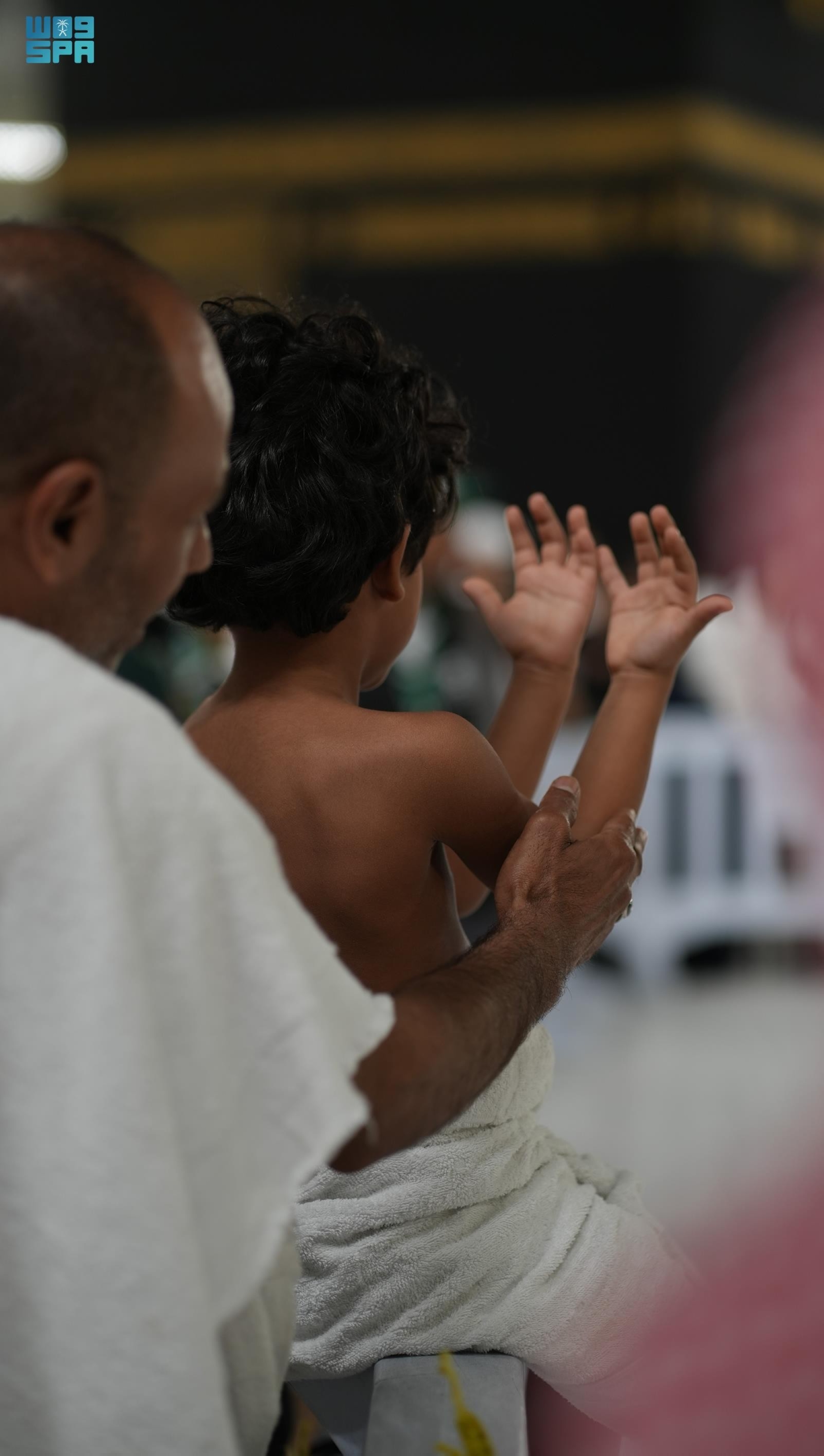  وسط أجواء إيمانية عامرة بالخشوع والسكينة