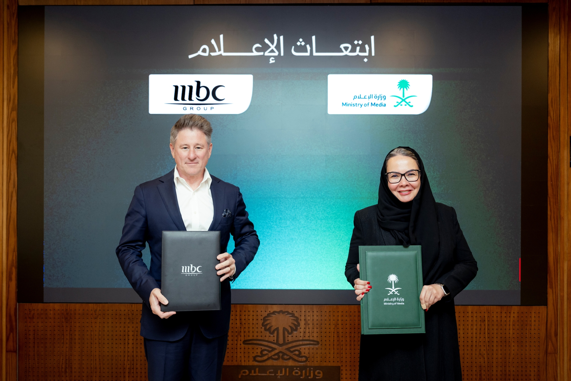 اتفاقيات مع 9 شركات لتأهيل الكفاءات الوطنية ضمن برنامج "ابتعاث الإعلام"