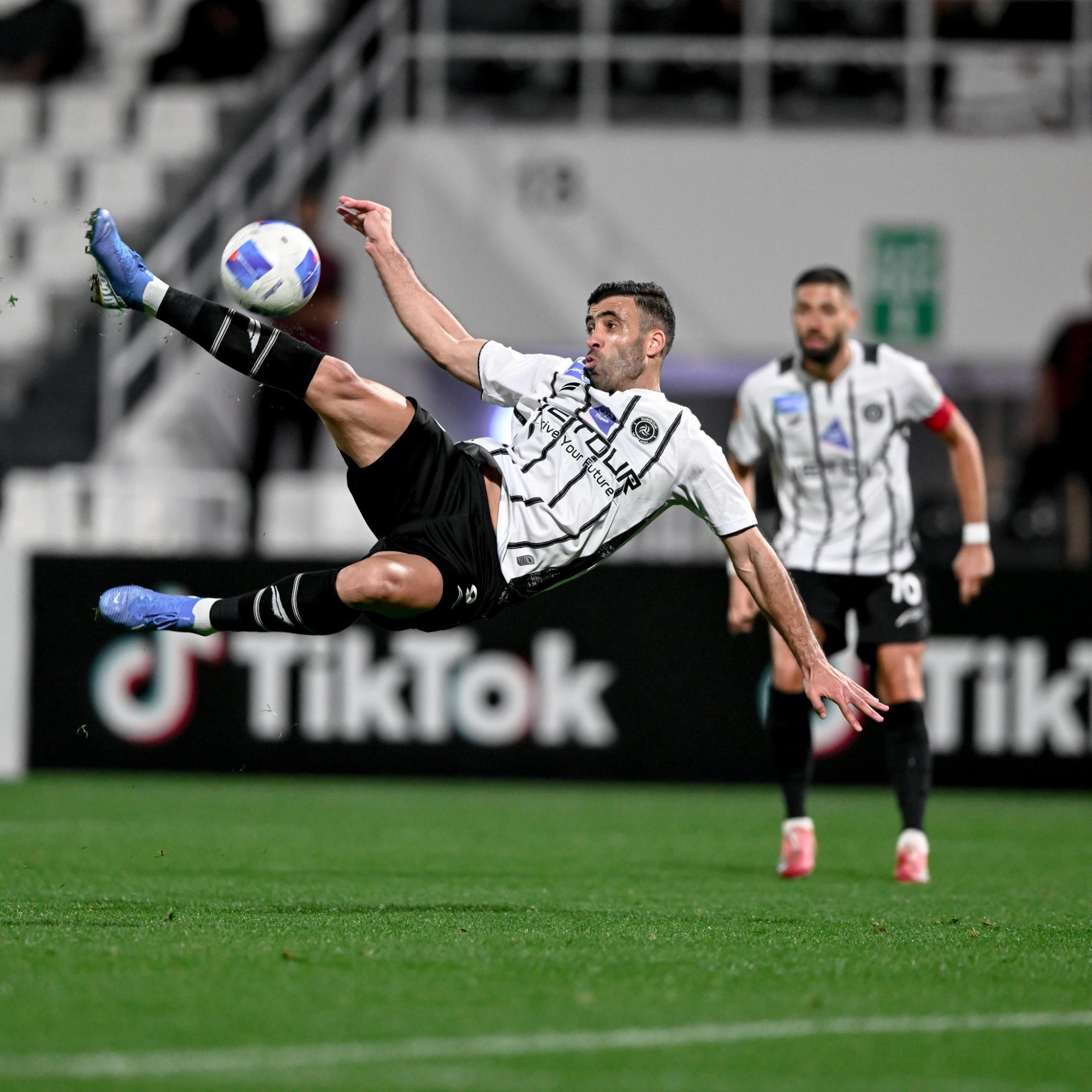 المغربي عبد الرزاق حمد الله