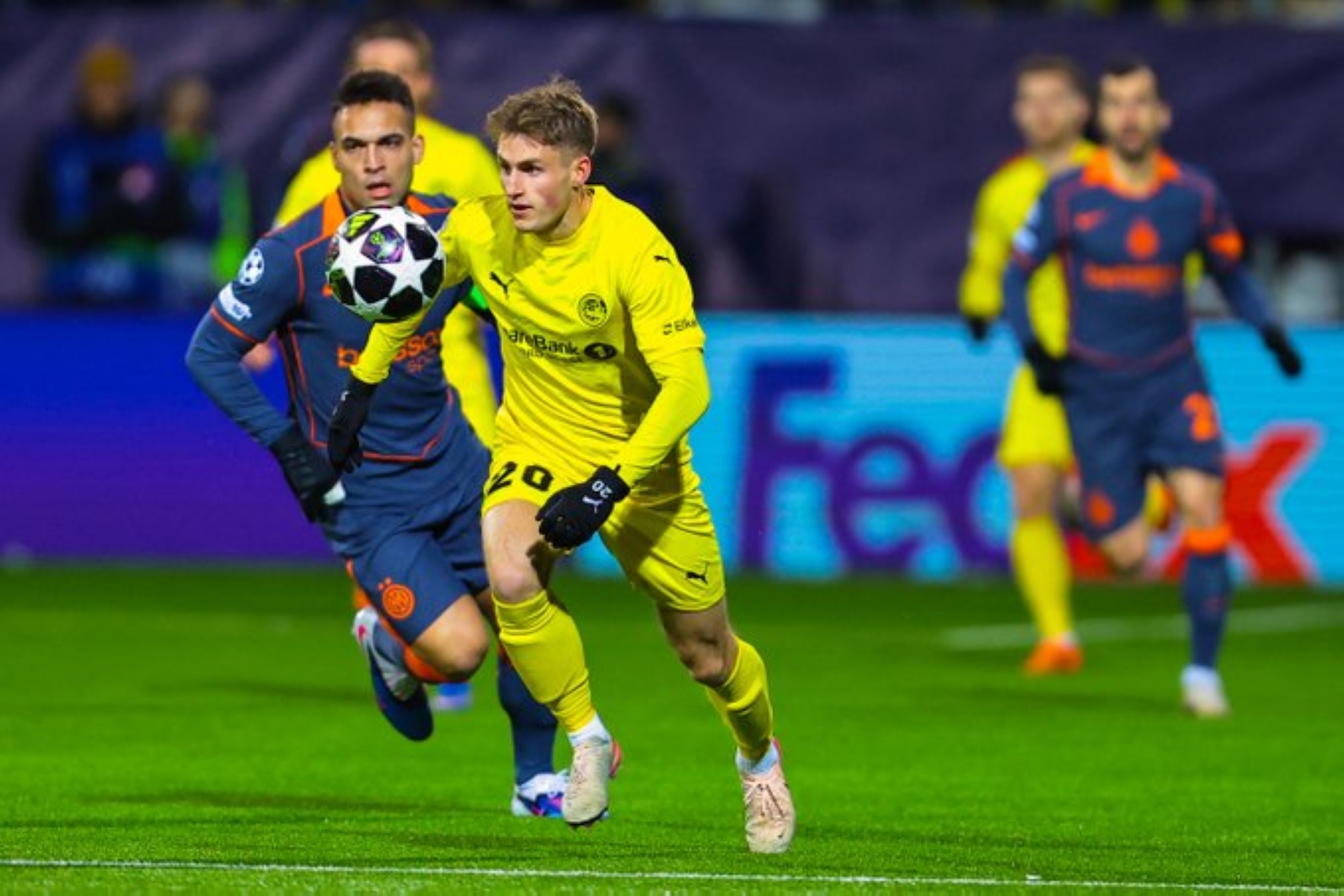 بودوجليمت يُفاجئ إنتر بالفوز عليه في ذهاب الملحق بدوري الأبطال