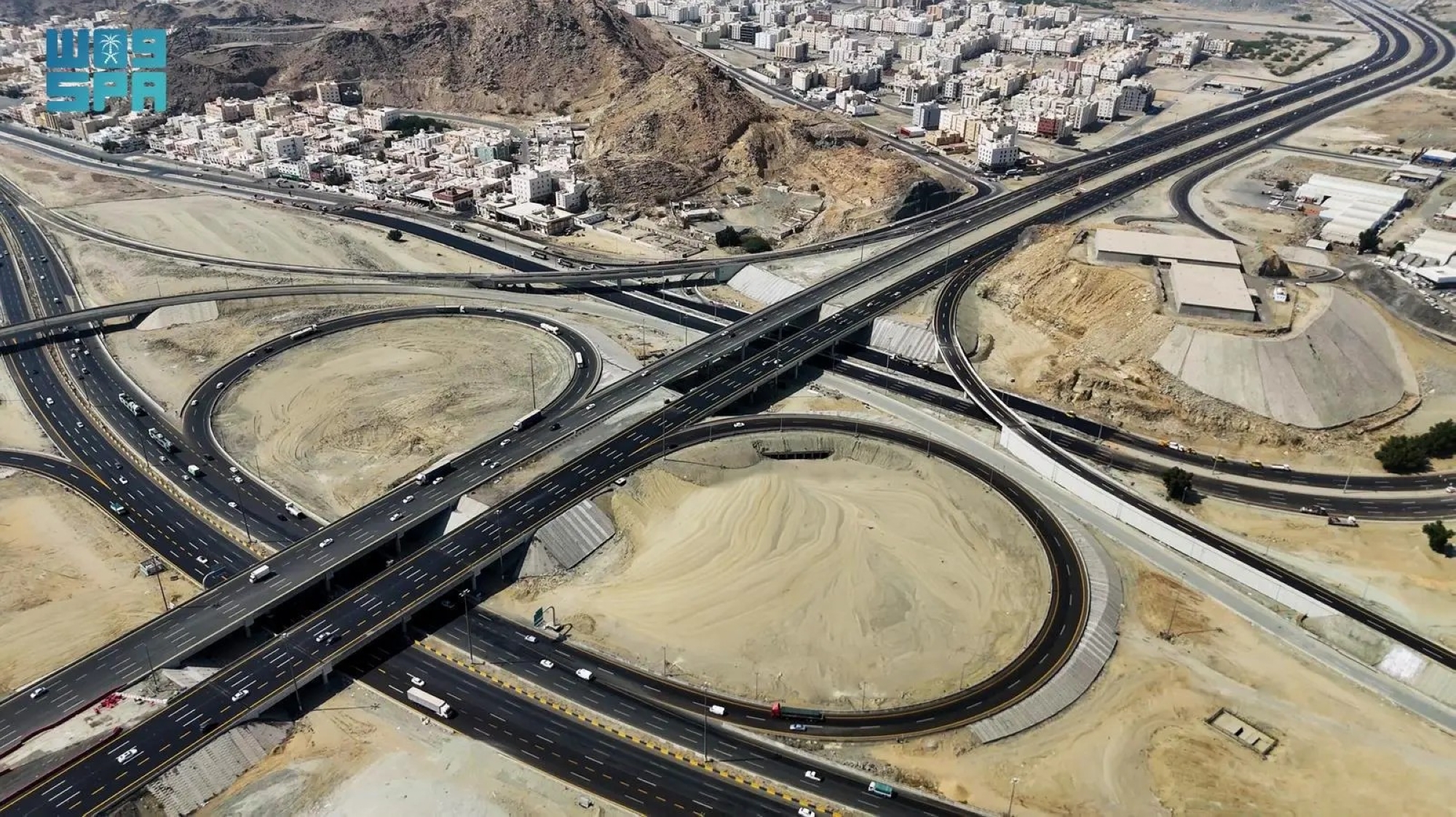 مسارات مباشرة للمركبات القادمة من الدائري الرابع نحو طريق "الحرم – السيل" في الاتجاهين