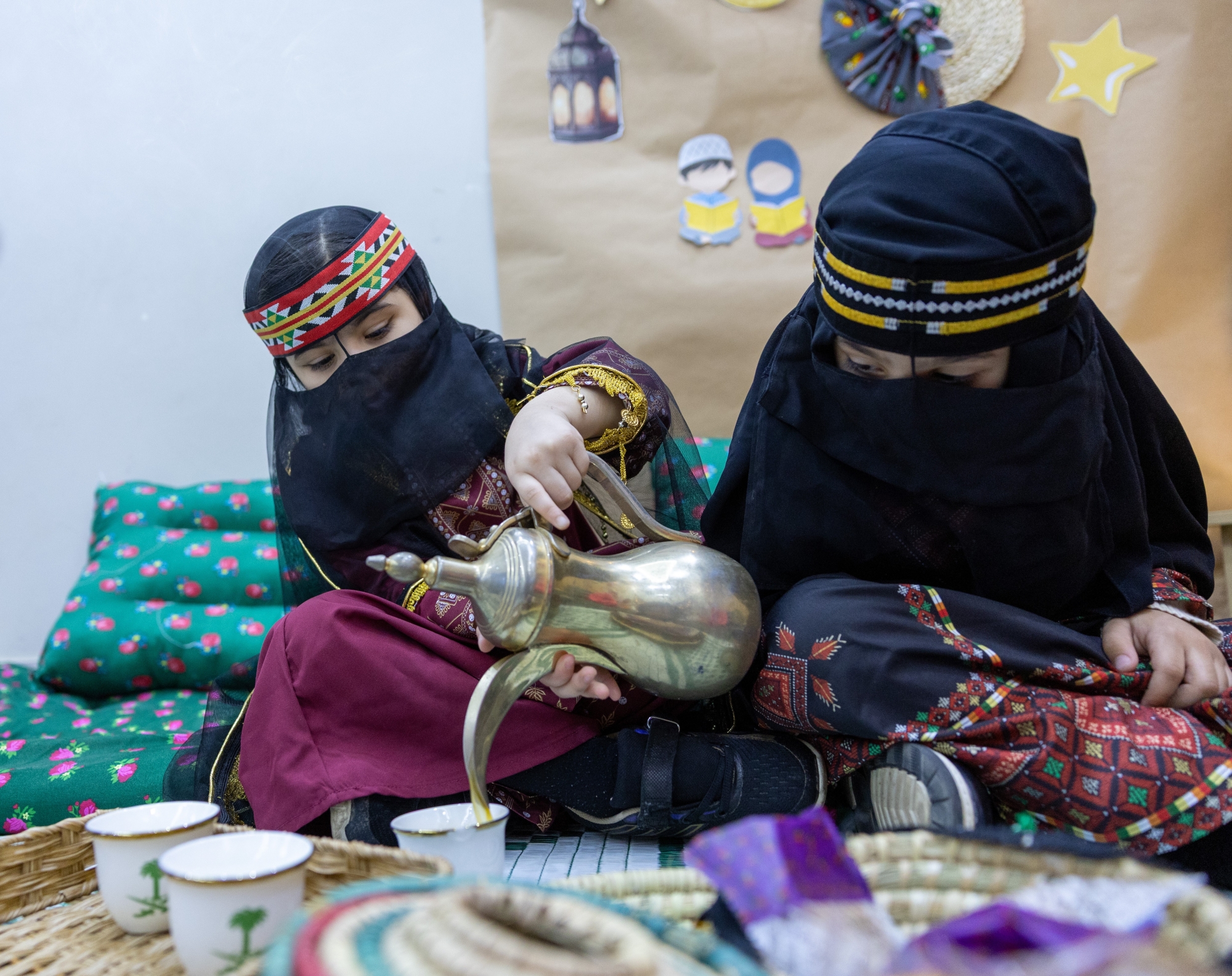 أزياء تراثية تزين ليالي رمضان في الحدود الشمالية
