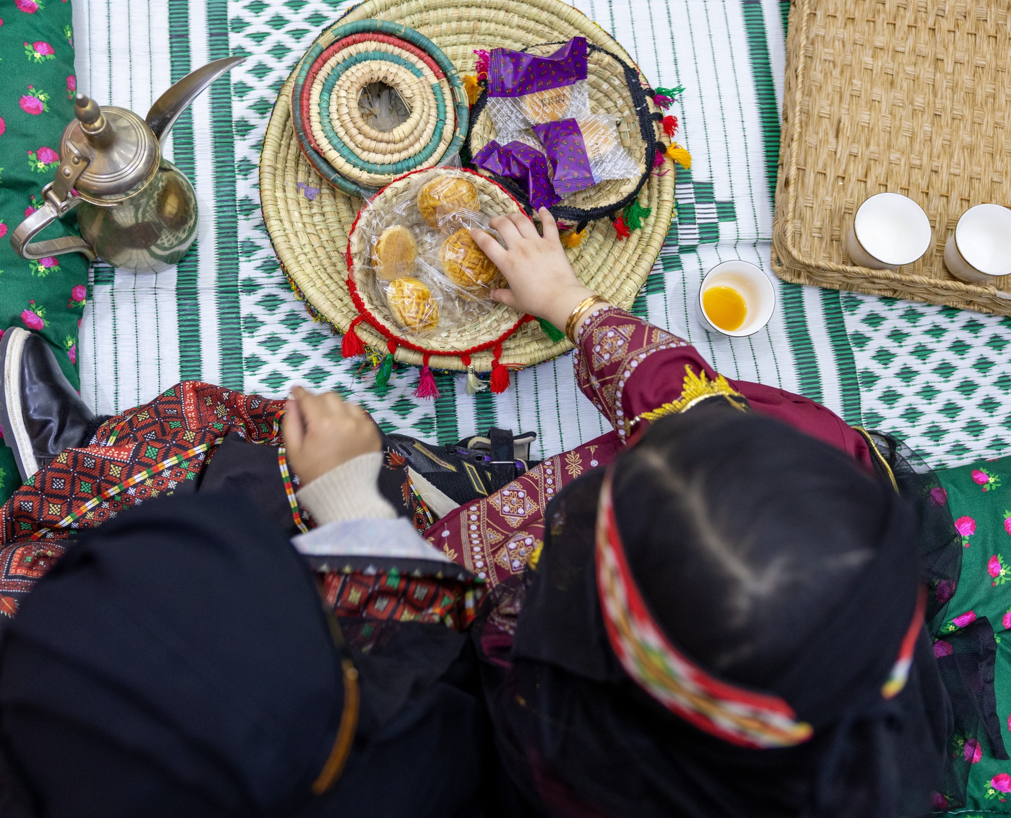 أزياء تراثية تزين ليالي رمضان في الحدود الشمالية
