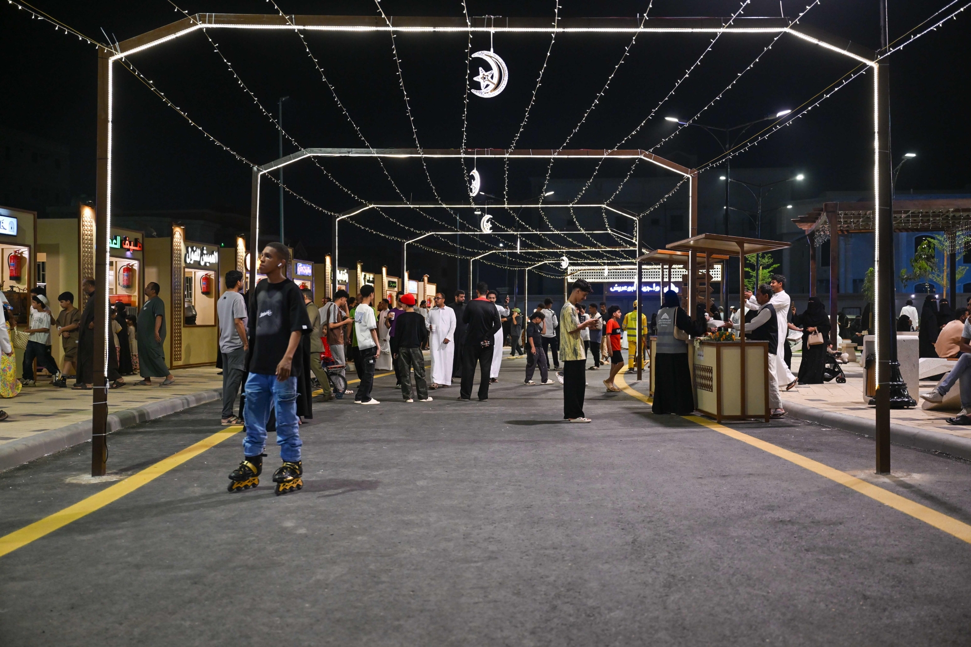 أبو عريش تتلألأ بواجهة رمضانية جديدة تنبض بالحياة