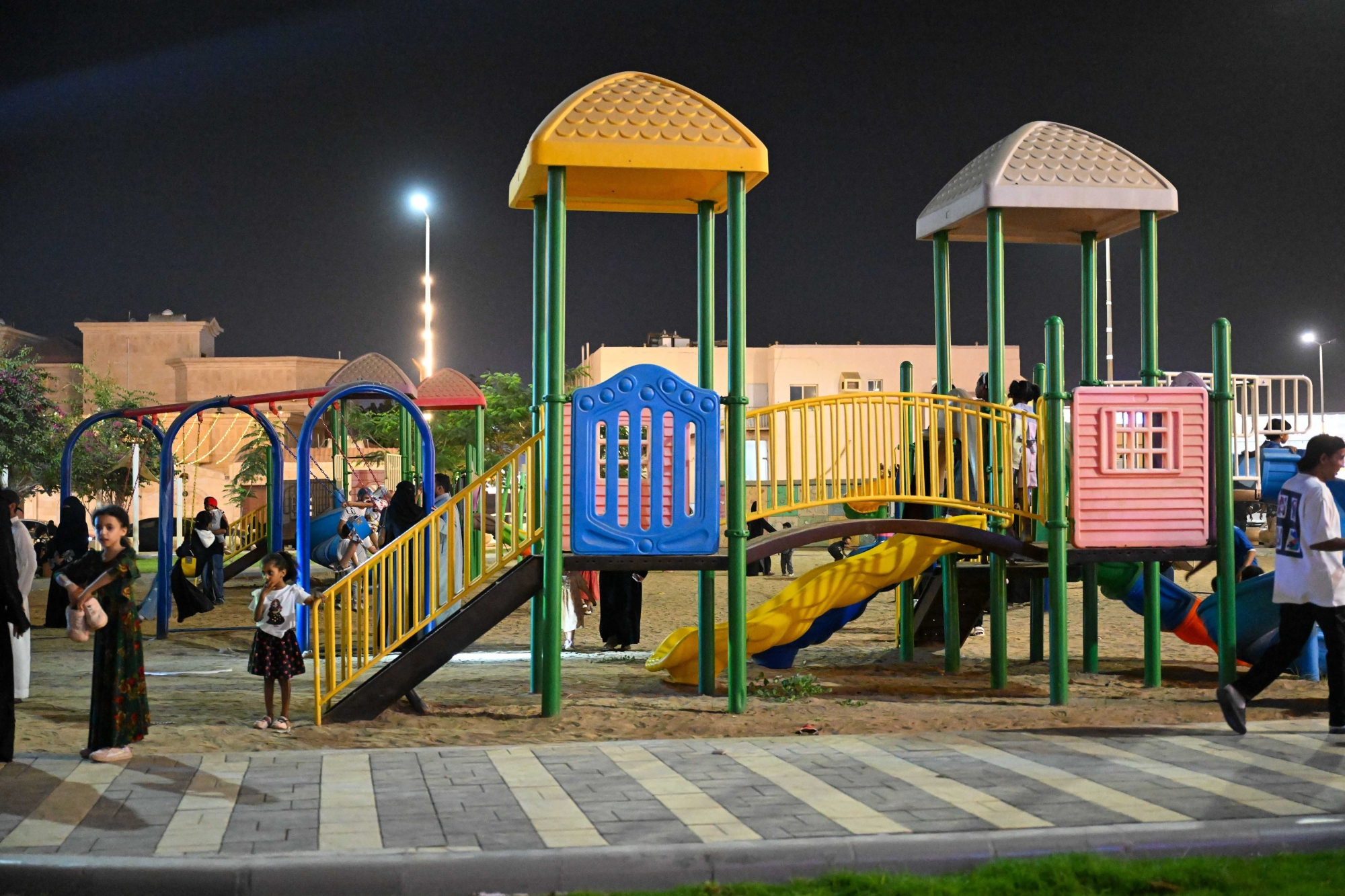 أبو عريش تتلألأ بواجهة رمضانية جديدة تنبض بالحياة