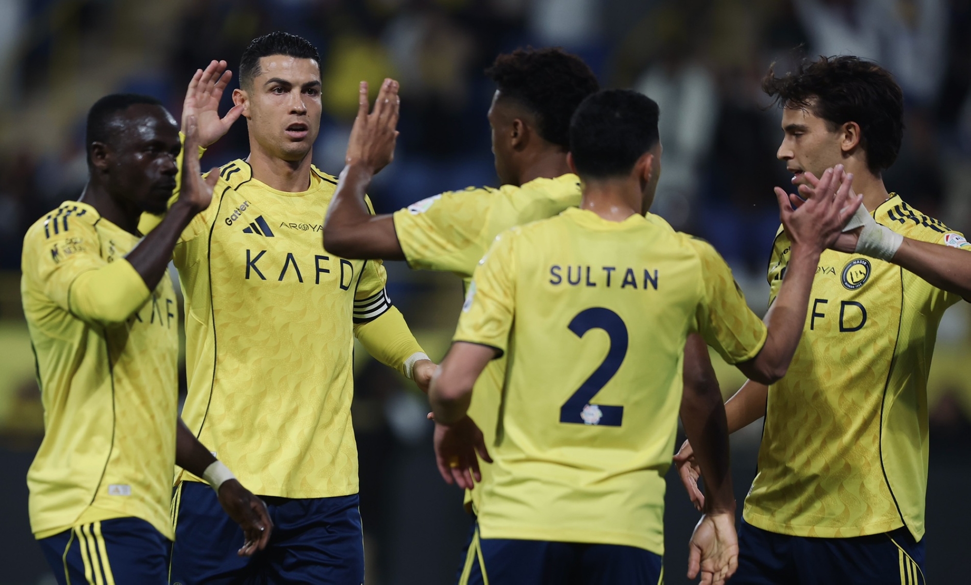 لاعبو نادي النصر