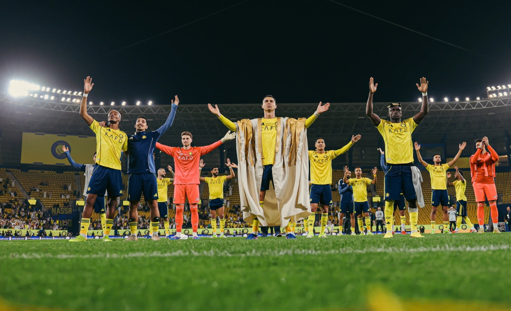 جانب من احتفال لاعبي النصر